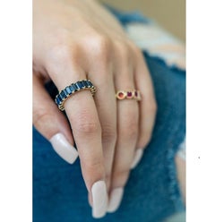 18K Yellow Gold Blue Sapphire Ring, 21 Stones, 8 Carats