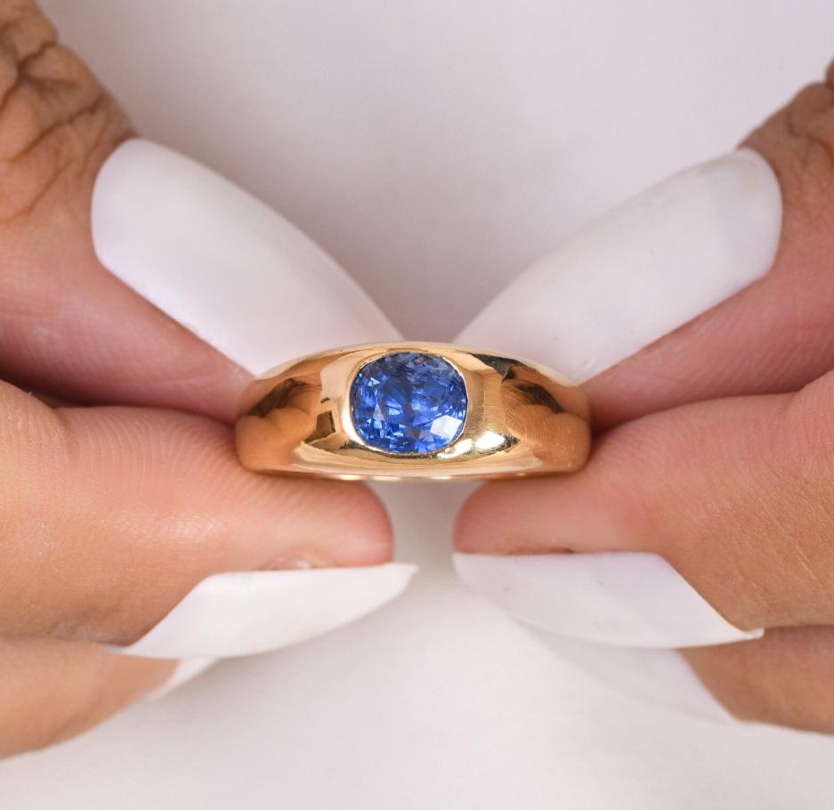 Taglio Asscher Natural Blue sapphire ring in 18k gold in vendita