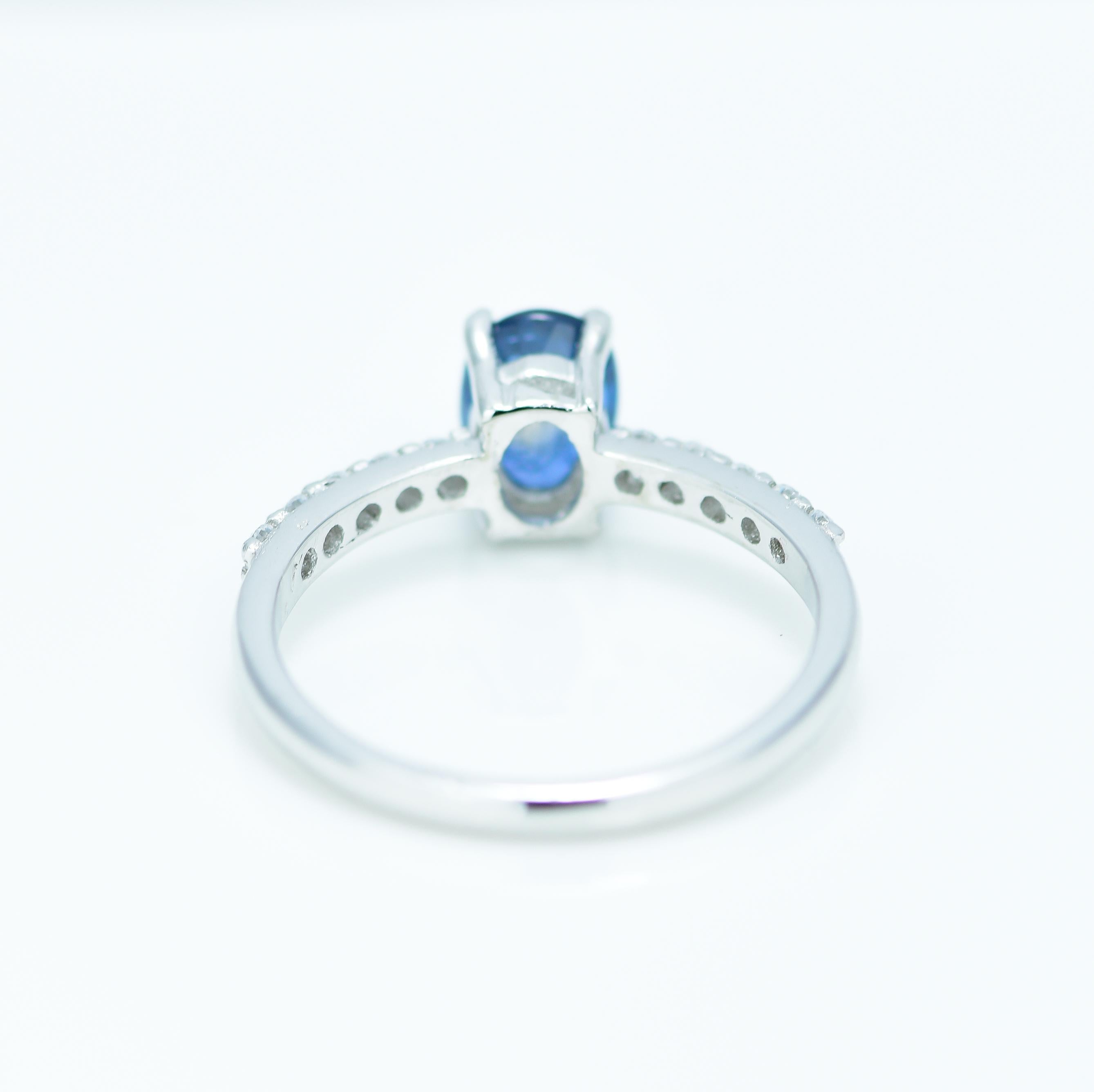 Women's Natural Blue Sapphire Ring For Sale