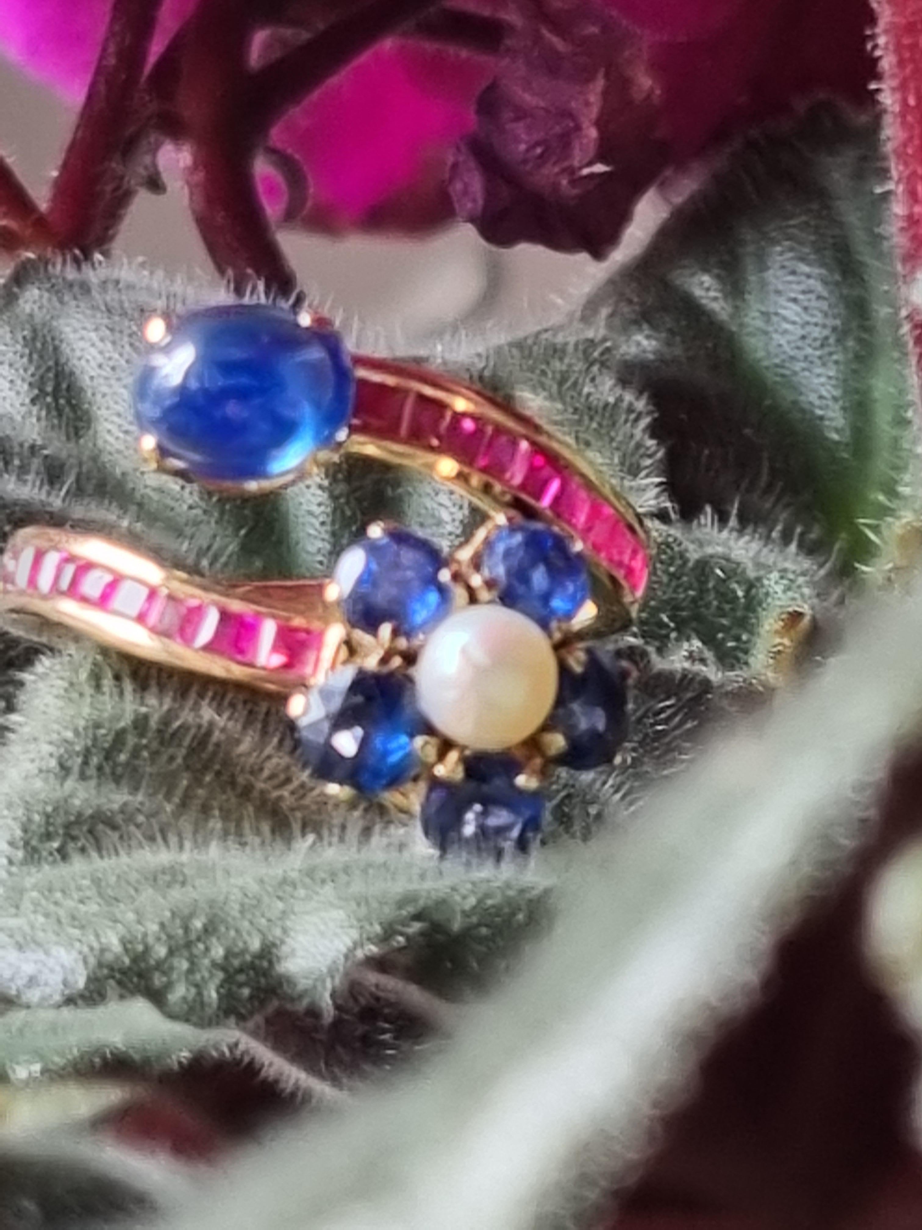 Natural  Blue Sapphire, Ruby and pearl  Bypass Ring in 18 Karat Gold For Sale 6