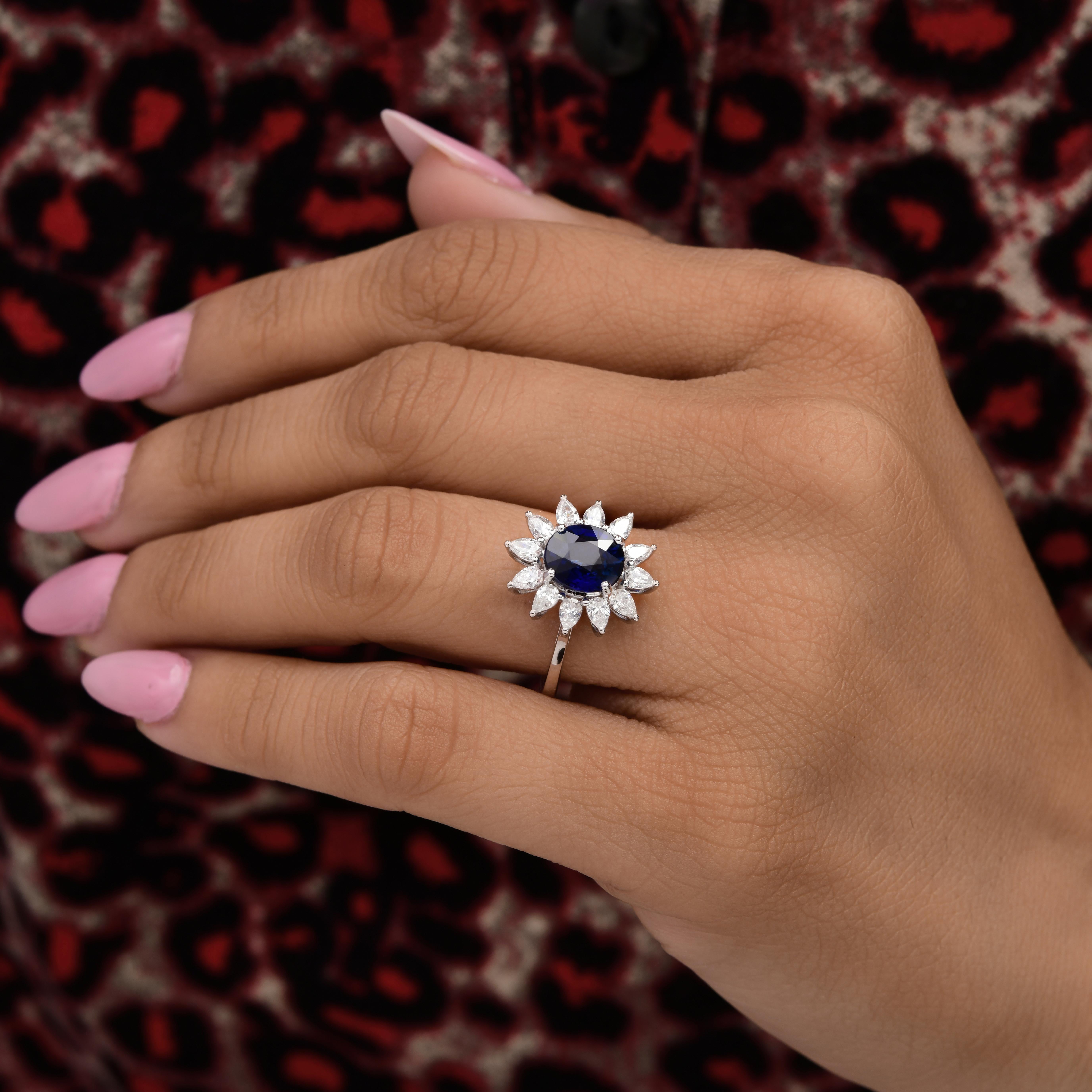 in vendita:  Anello nuziale floreale in oro bianco 14k con zaffiro blu naturale SI/H con diamante aureola 2