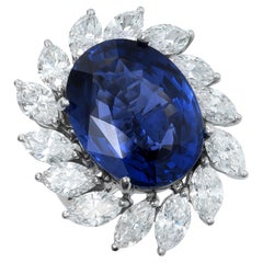 Pierre saphir bleu naturel 16,95 carats en or 18 carats avec diamants / rapport GIA