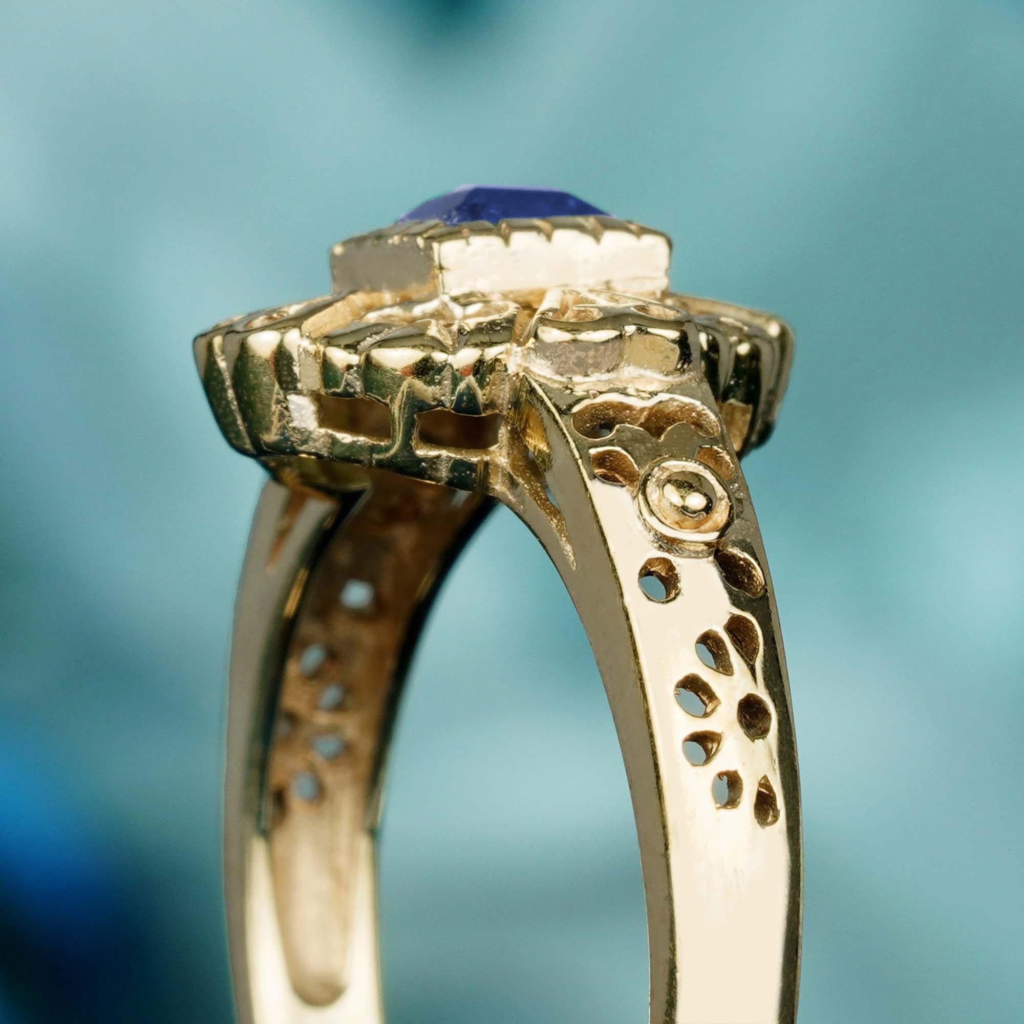 Bague filigrane de style vintage en or jaune massif 9 carats avec saphir bleu naturel Pour femmes en vente