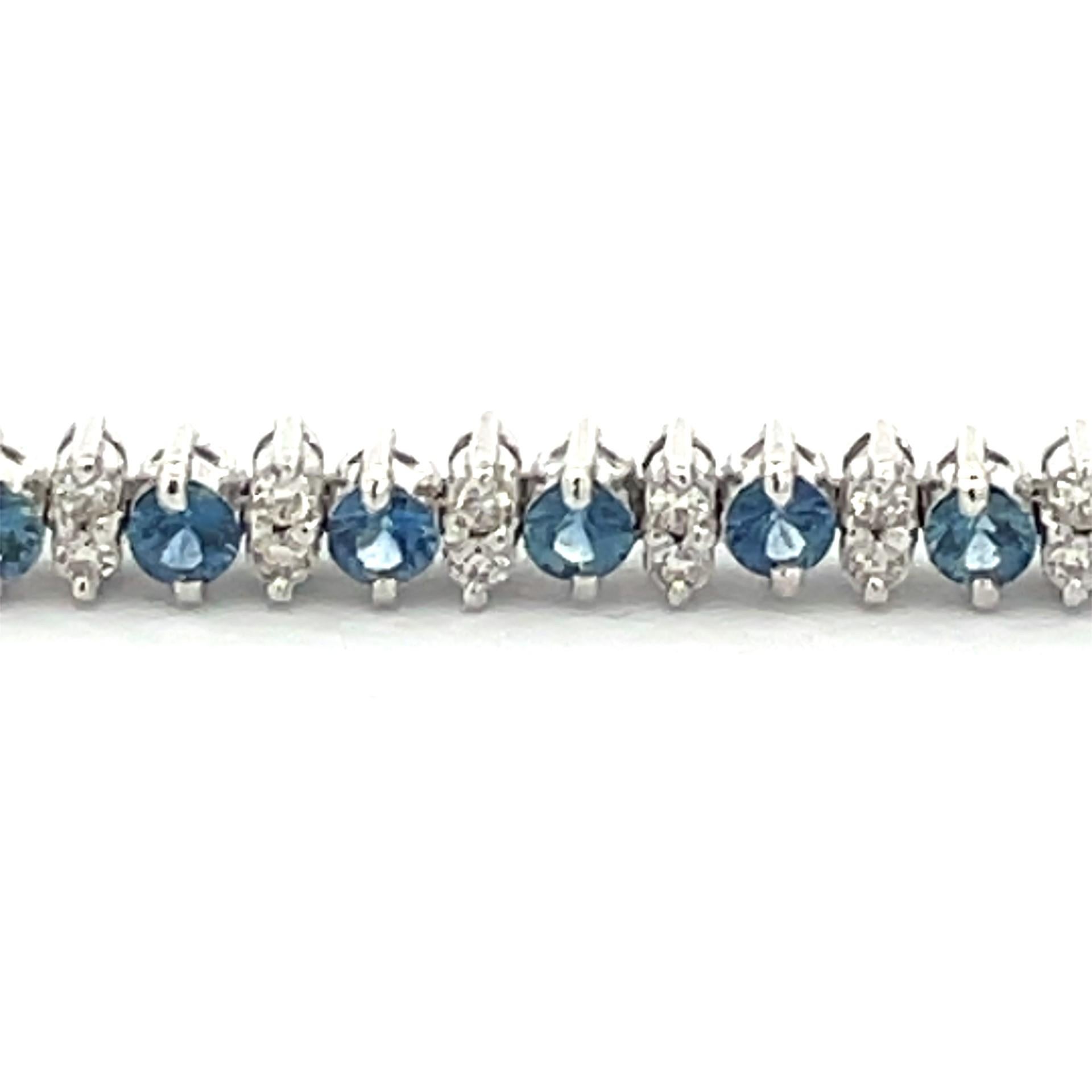 Natural Blue Sapphire & White Diamond Bracelet in 18 Karat White Gold  For Sale 1