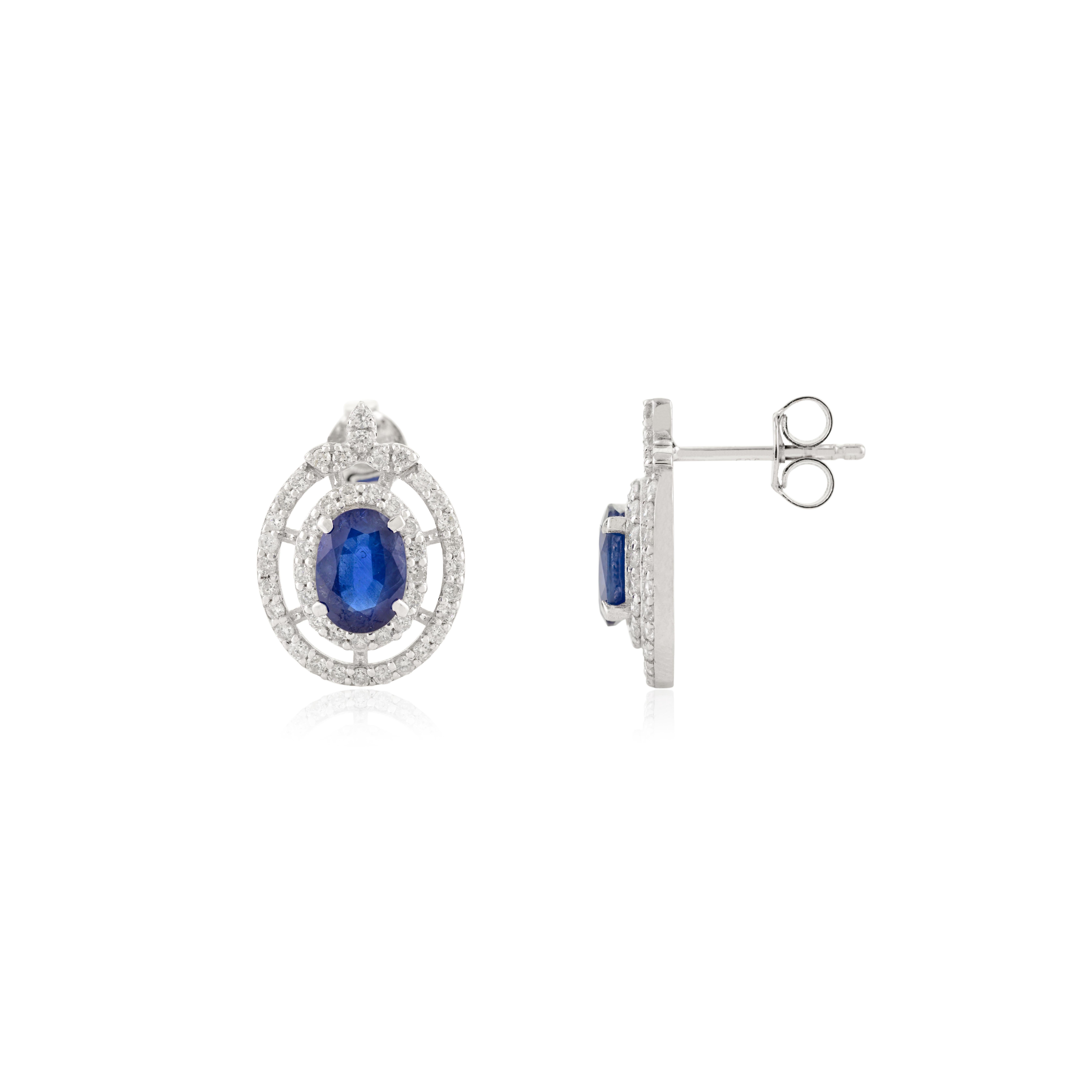 Clous d'oreilles Art déco en or blanc massif 14 carats avec saphir bleu naturel et diamants Pour femmes en vente