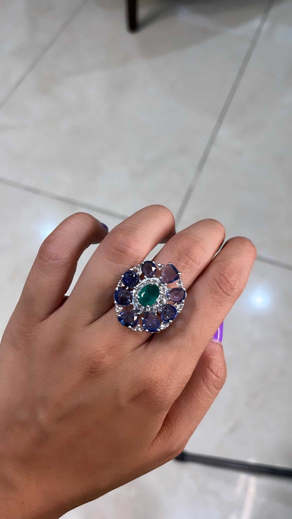 Women's or Men's Natural Blue Sapphires, Emerald & Diamonds Cocktail Ring Set in 18K White Gold