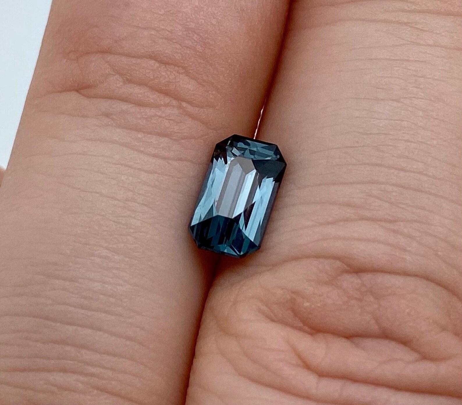 Natural Blue Spinel 2.14 ct., loose gemstone , Octagon cut, origin Tanzania For Sale 6
