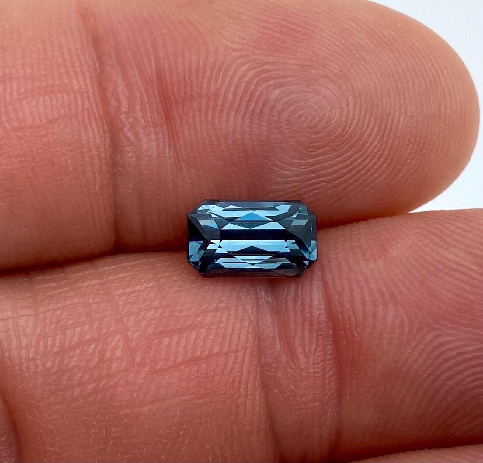 Natural Blue Spinel 2.14 ct., loose gemstone , Octagon cut, origin Tanzania For Sale 3