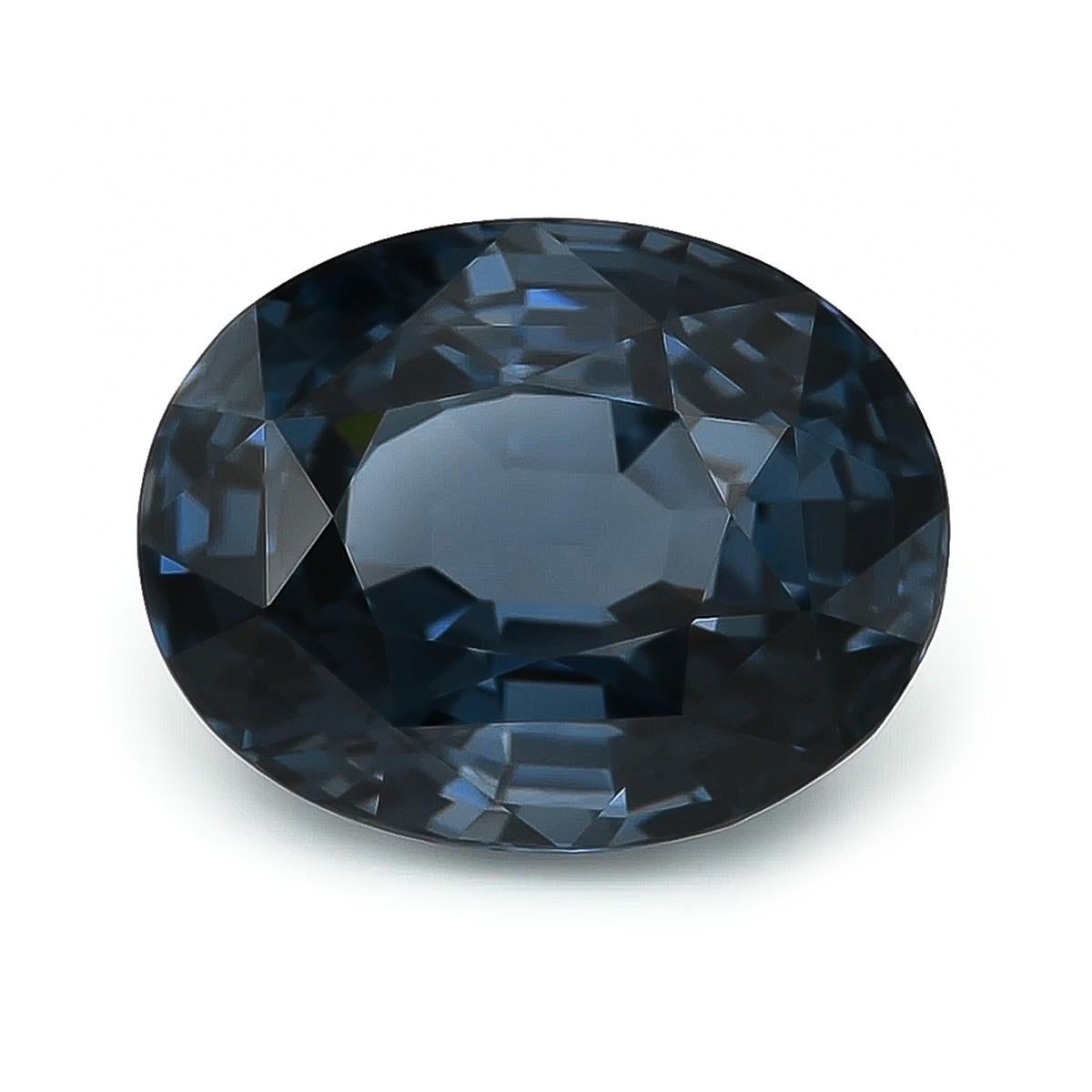 Entdecken Sie die bemerkenswerte Schönheit des natürlichen blauen Spinells, eines Edelsteins, der für seine auffallende Farbe und brillante Klarheit bekannt ist.

Karatgewicht: 10,02 Karat, was diesen Edelstein zu einem bedeutenden und