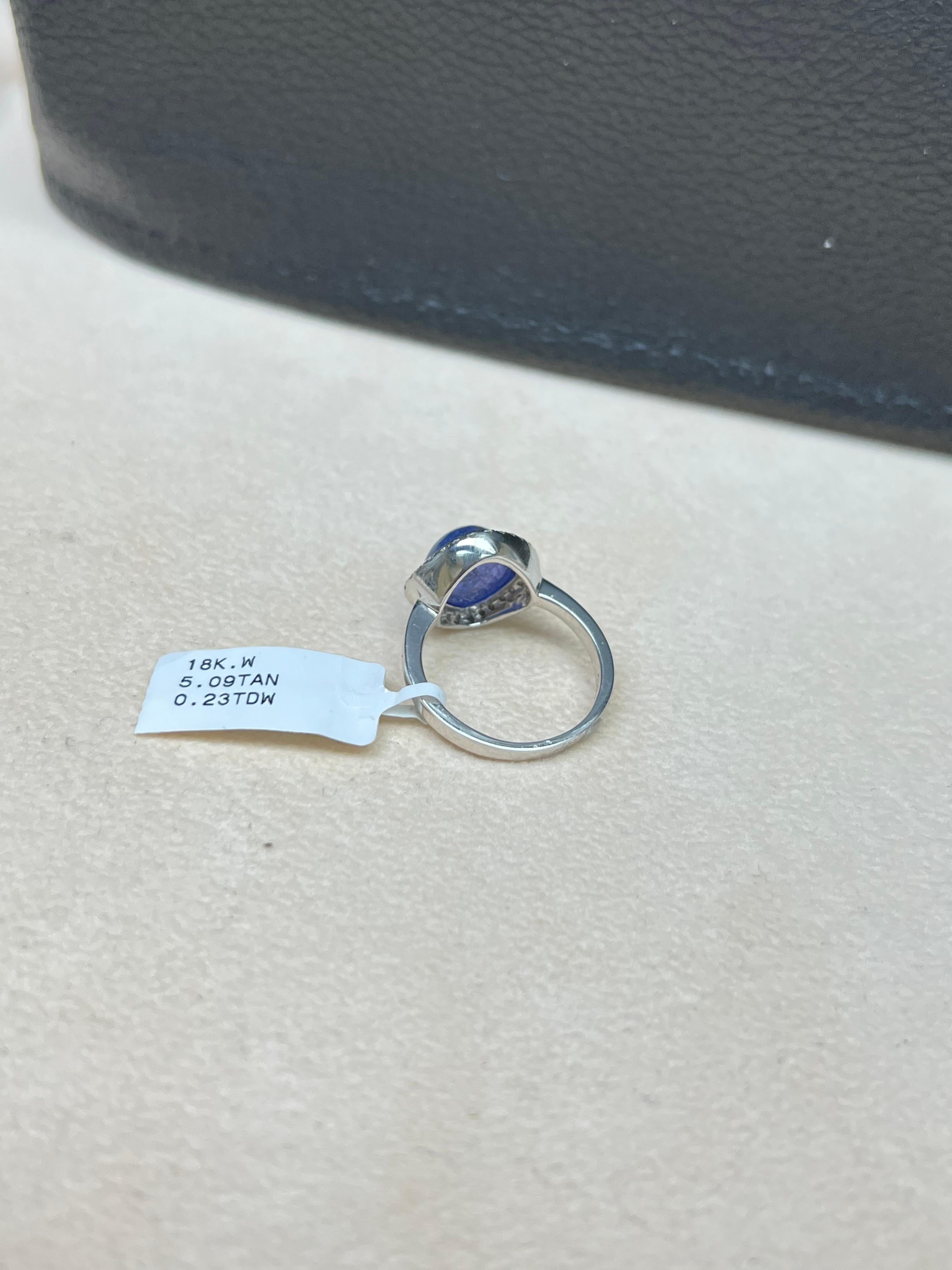 Romantic Natural Blue Tanzanite and Diamond Ring 18K White Gold For Sale