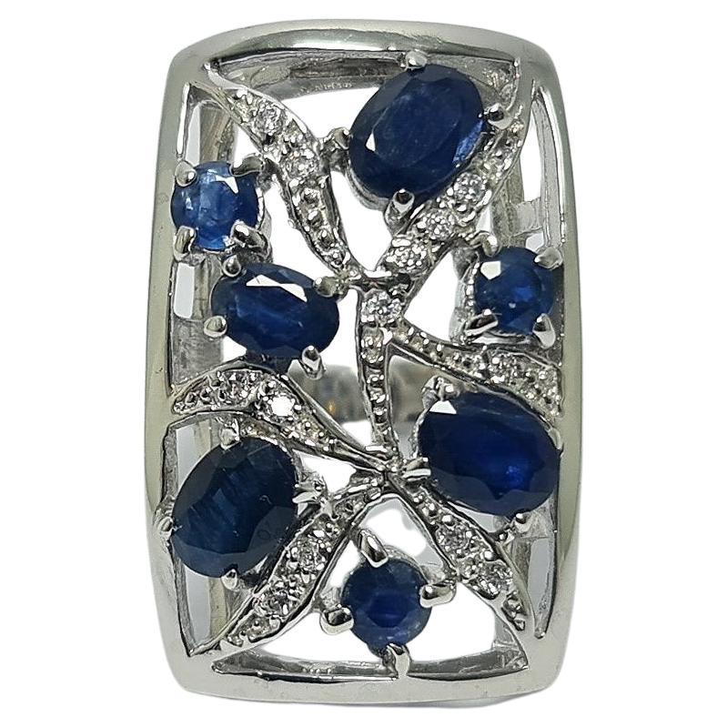 Natural Blue Thailand Sapphire over 4.5 Cts Sterling Silver with Rhodium Plating 
