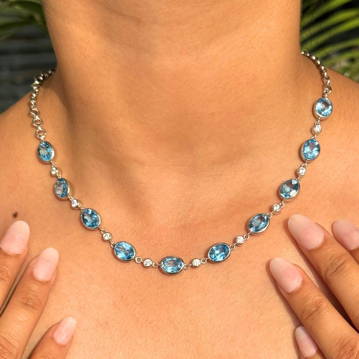 Collana nuziale a stazione con topazio blu naturale e zirconi in argento 925 in vendita 2