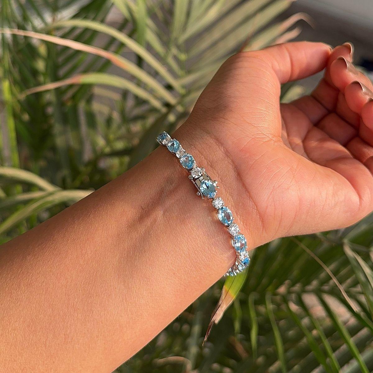 Women's Natural Blue Topaz and CZ 15.3 Carat Silver Tennis Bracelet Jewelry Gift for Her For Sale