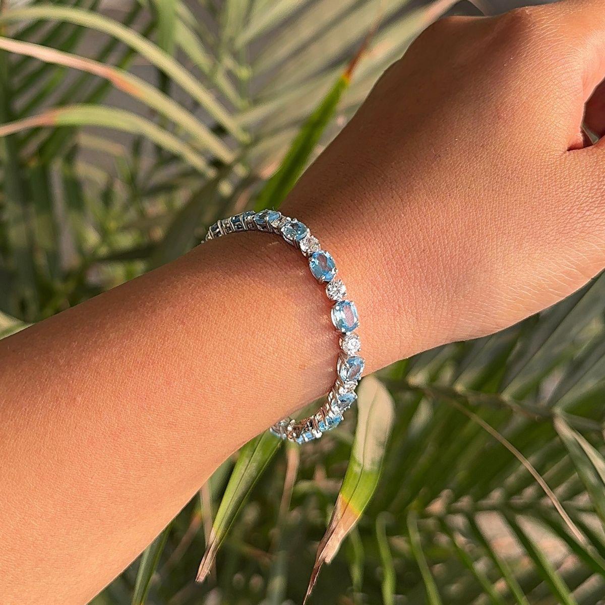 Natural Blue Topaz and CZ 15.3 Carat Silver Tennis Bracelet Jewelry Gift for Her For Sale 2
