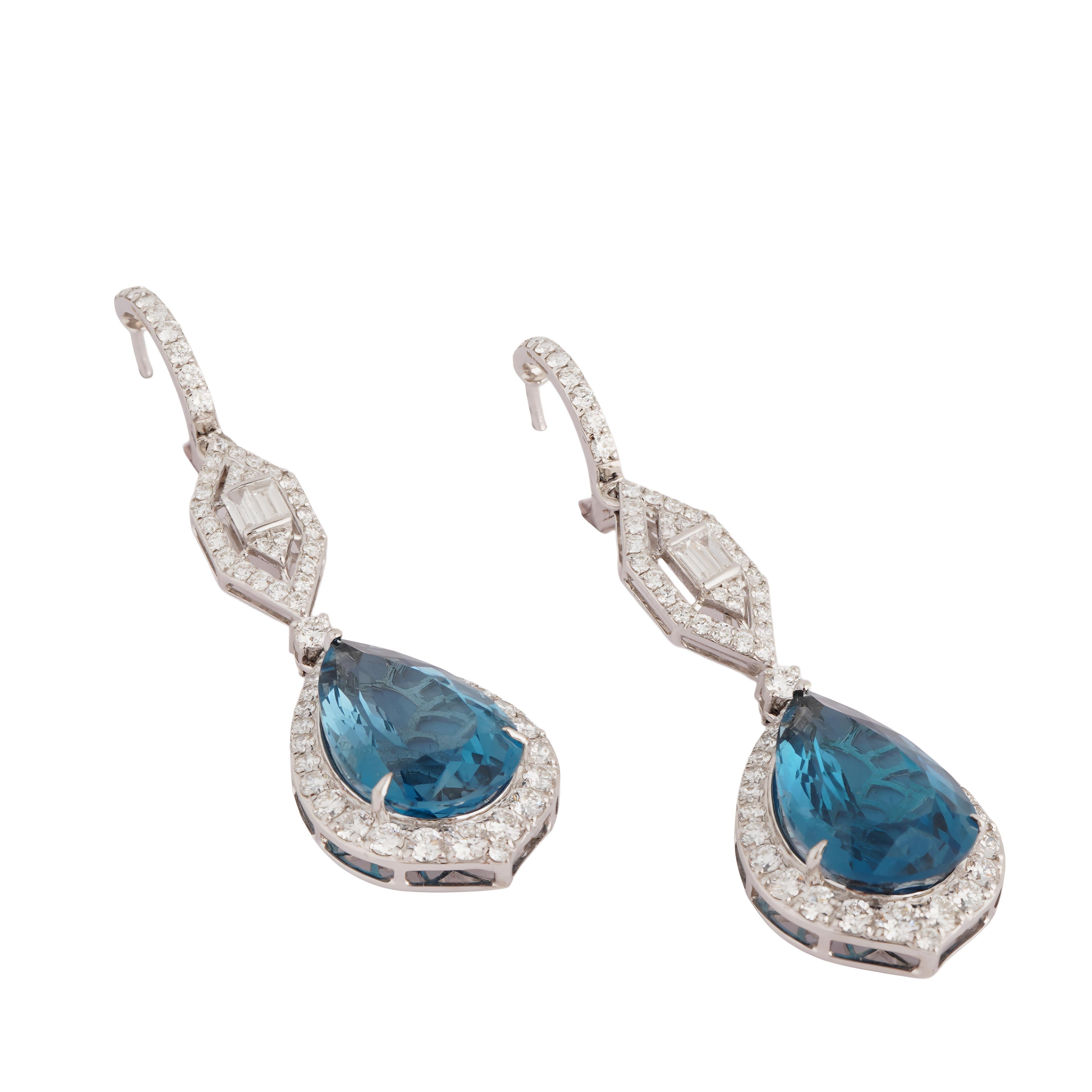 Pendiente de diamante topacio azul natural en oro de 18k en Nuevo estado para la venta en jaipur, IN