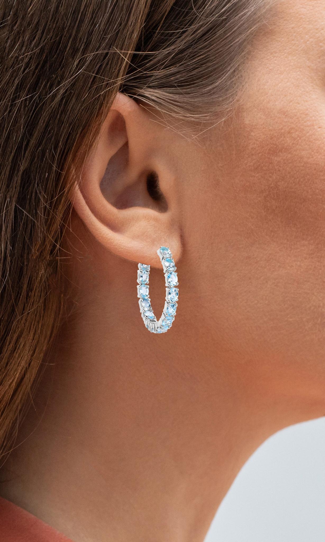 natürlicher blauer Topas-Ohrringe insgesamt 5,70 Karat Rhodium-Silber (Zeitgenössisch) im Angebot