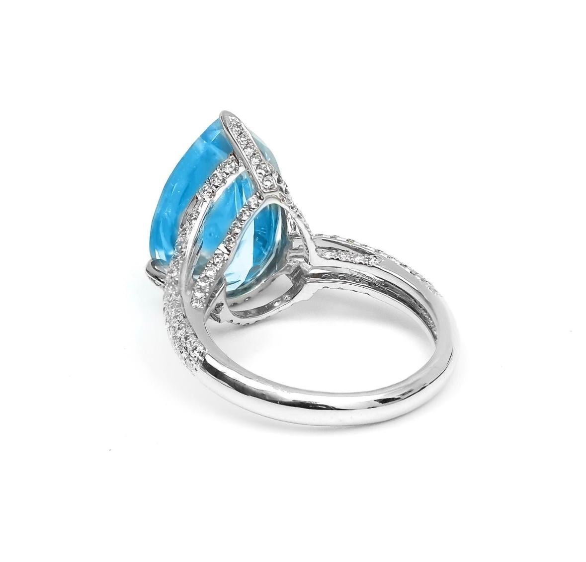 Natural blue topaz tanzanite diamond ring in 18k gold For Sale 1