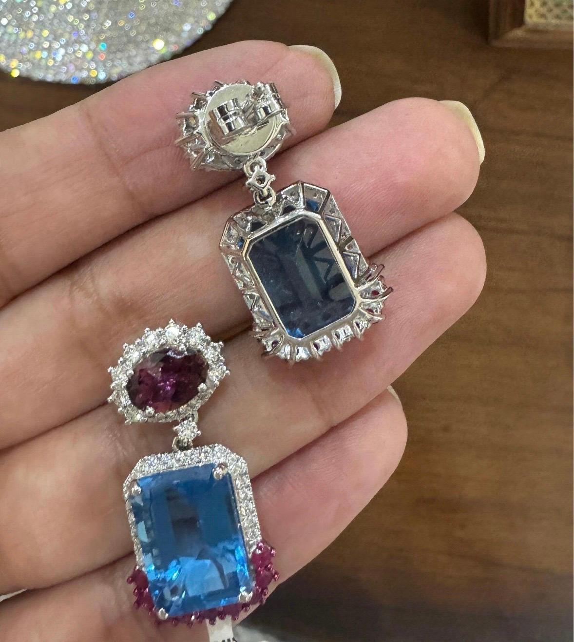 Boucle d'oreille en or 18k avec topaze bleue naturelle, tourmaline et diamant Pour femmes en vente