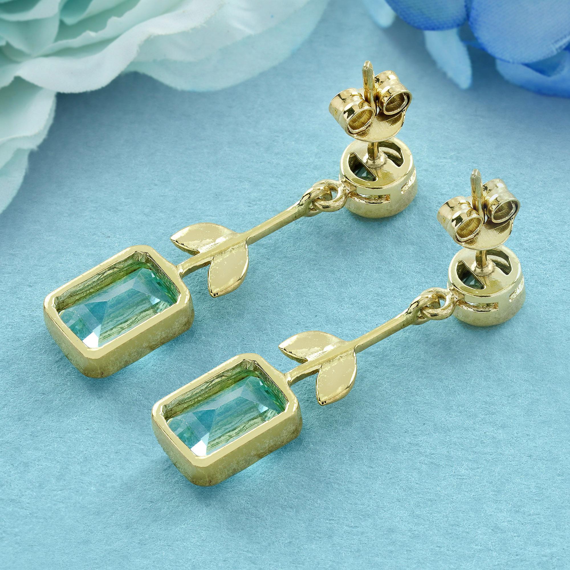 Pendientes de gota estilo vintage de topacio azul natural en oro amarillo macizo de 9 quilates Corte esmeralda en venta
