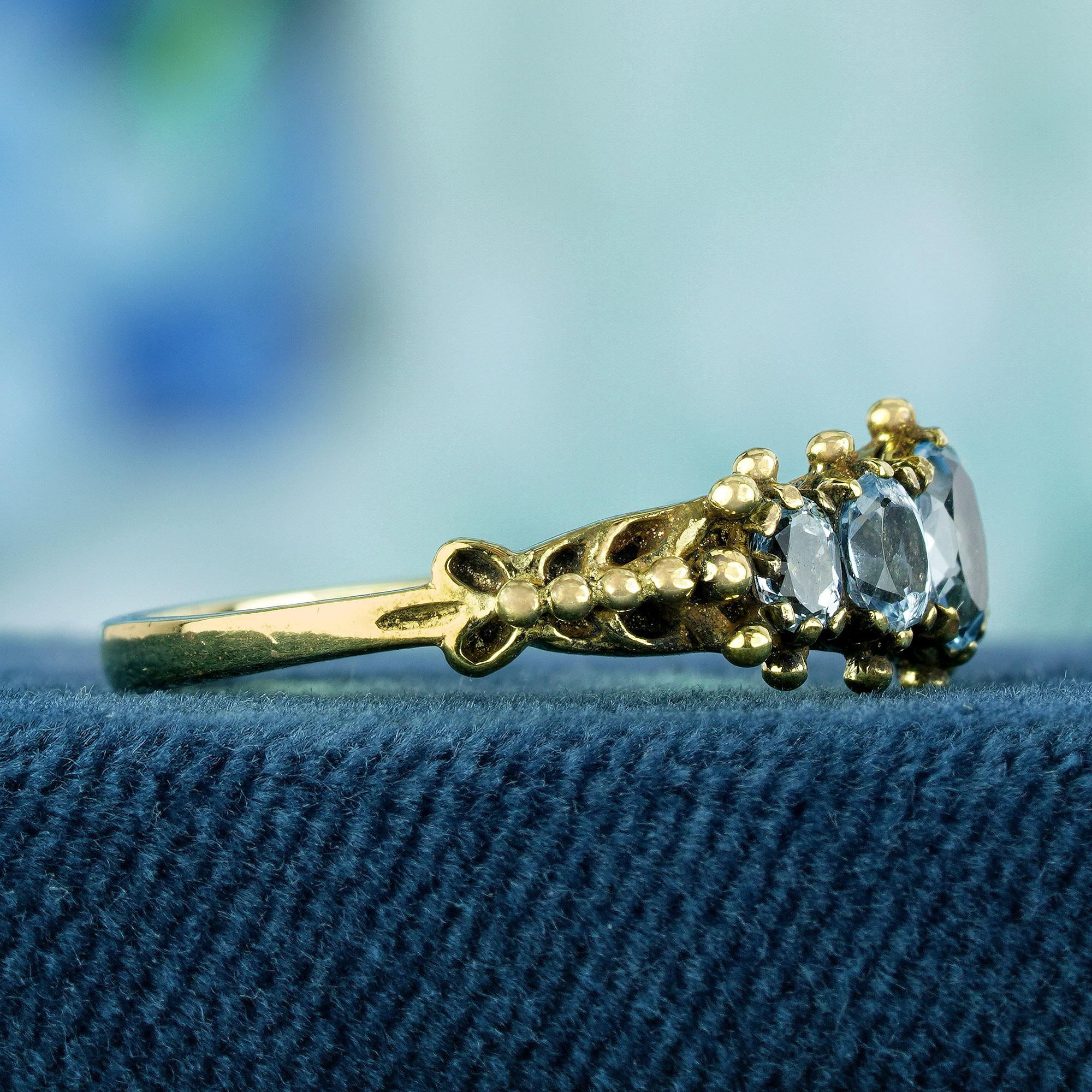 Natürlicher blauer Topas im Vintage-Stil Fünf-Stein-Ring aus massivem 9K Gelbgold (Ovalschliff) im Angebot