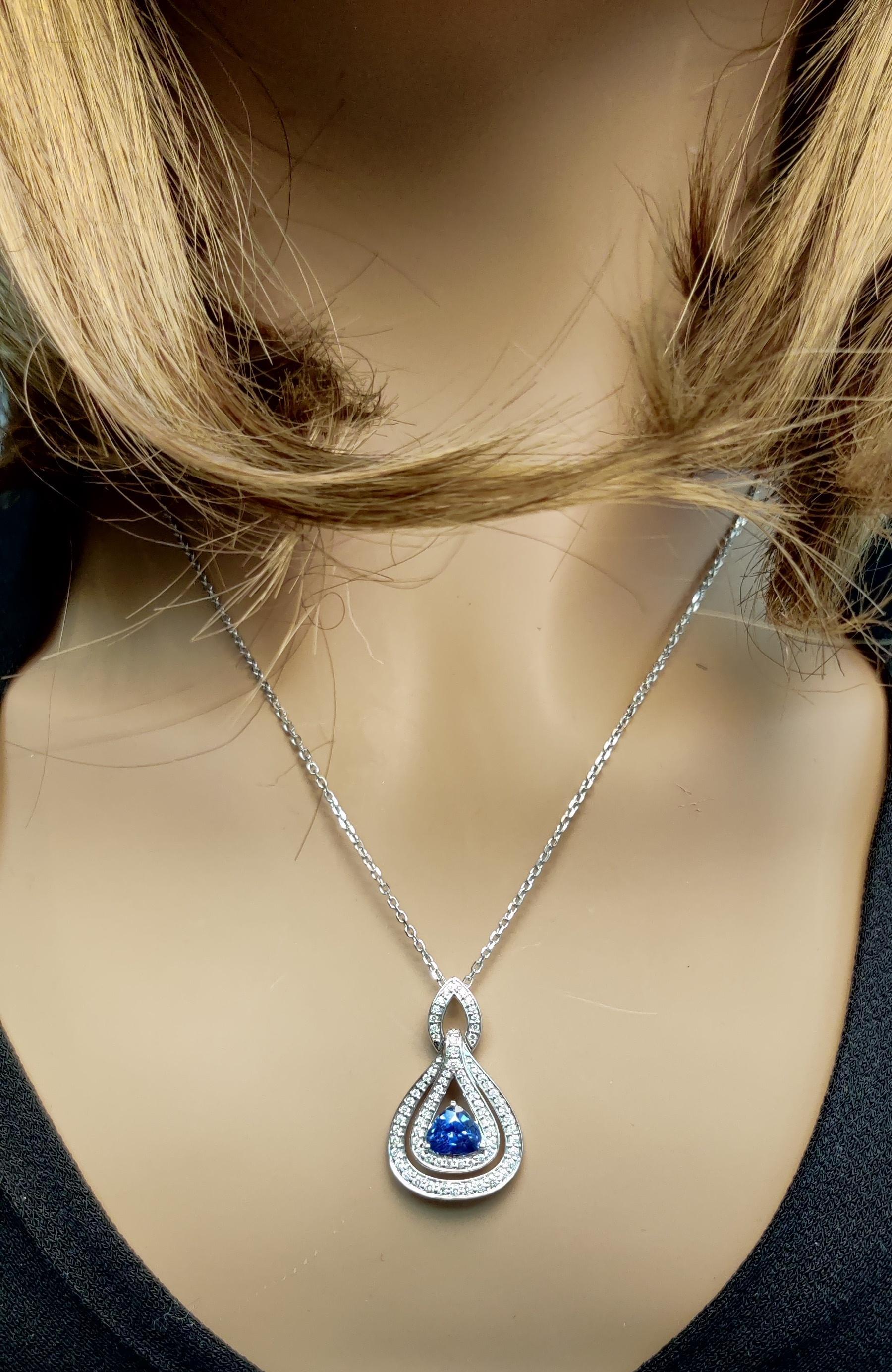 Natural Blue Trillion Sapphire and Diamond 1.84 Carat TW White Gold Drop Pendant In New Condition For Sale In New York, NY