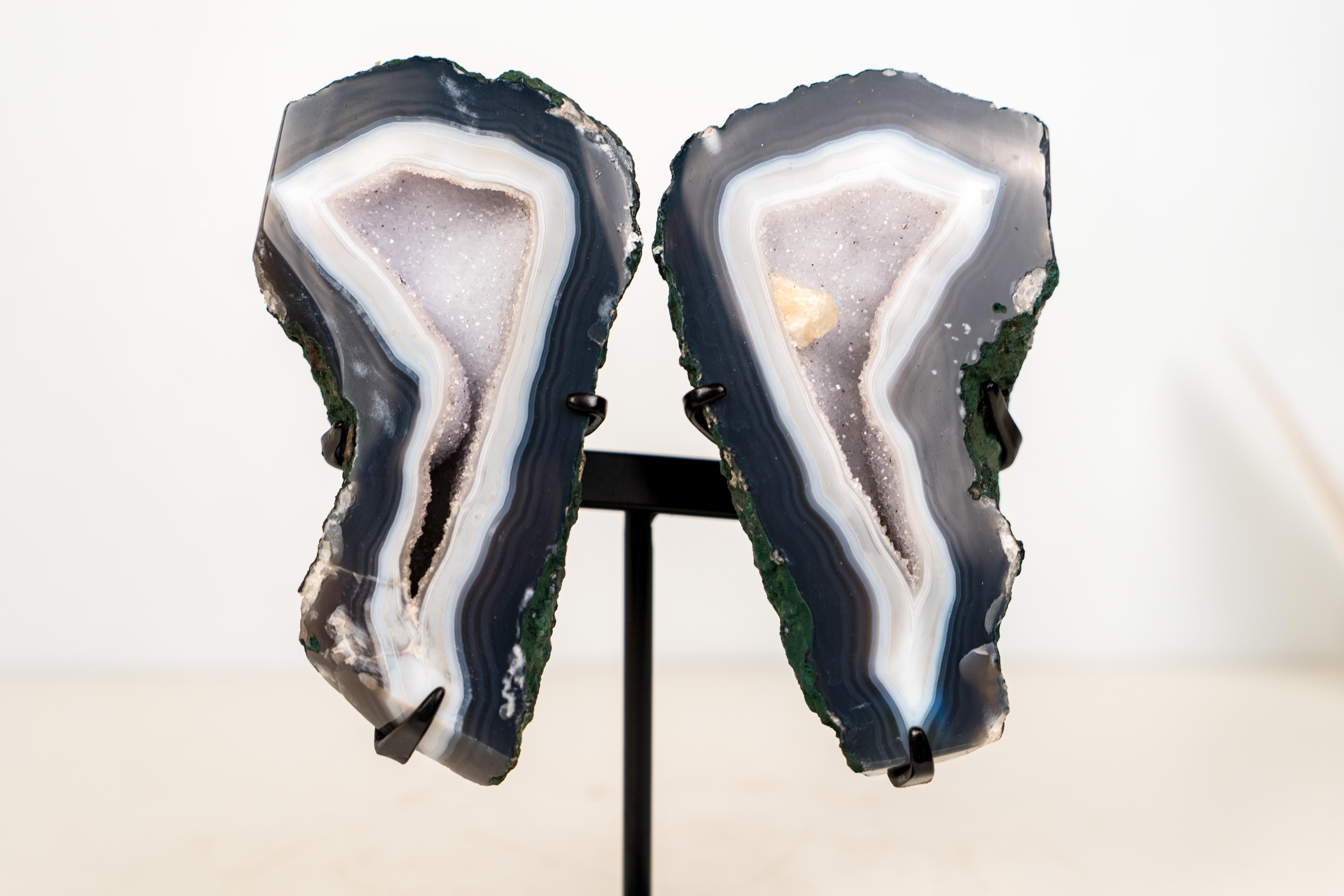 Cristallo Natural Blue & White Lace Agate Geode Wings with White Galaxy Druzy in vendita