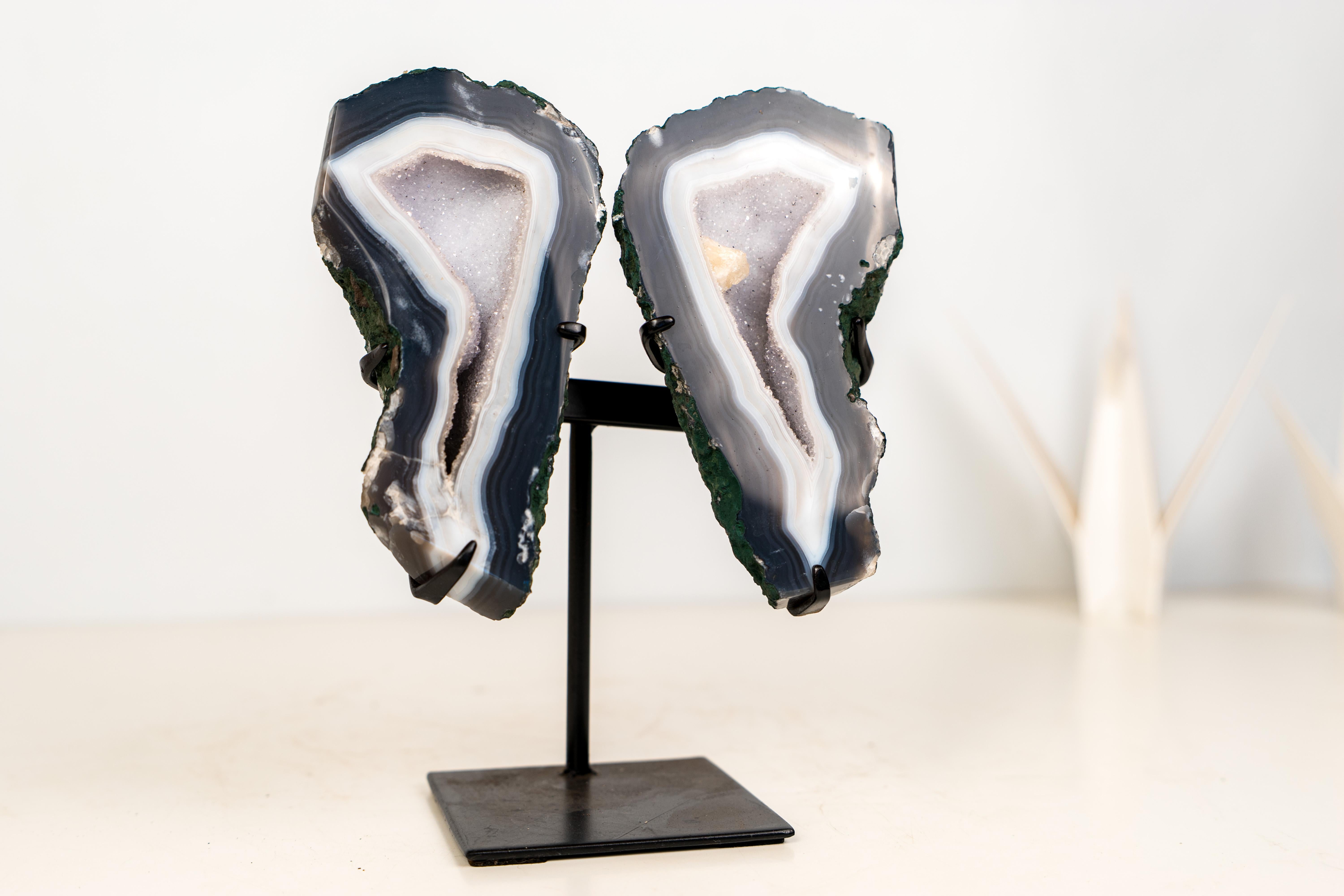 Natural Blue & White Lace Agate Geode Wings with White Galaxy Druzy in vendita 1