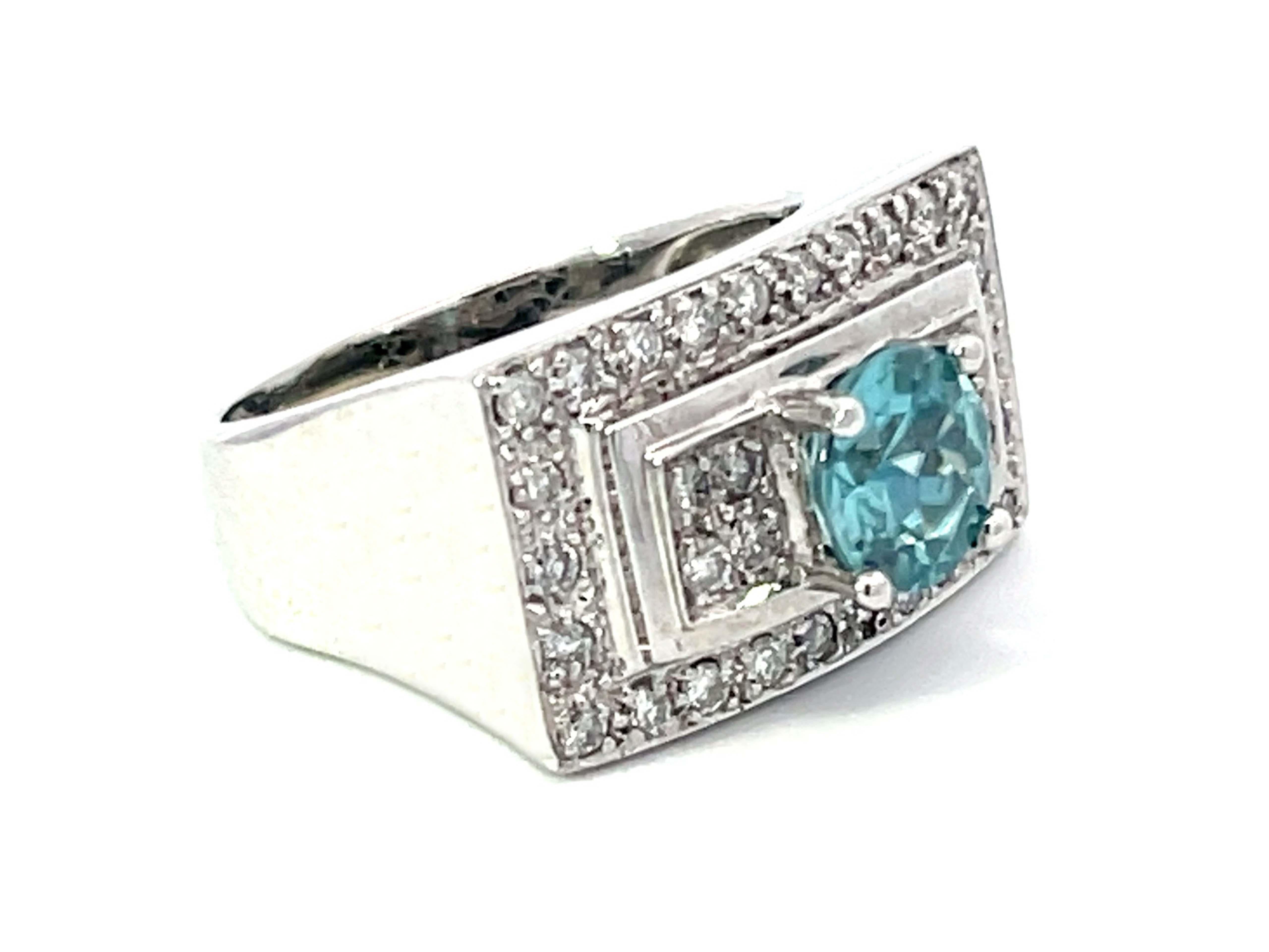 Modern Natural Blue Zircon and Diamond Rectangular Ring in Platinum  For Sale