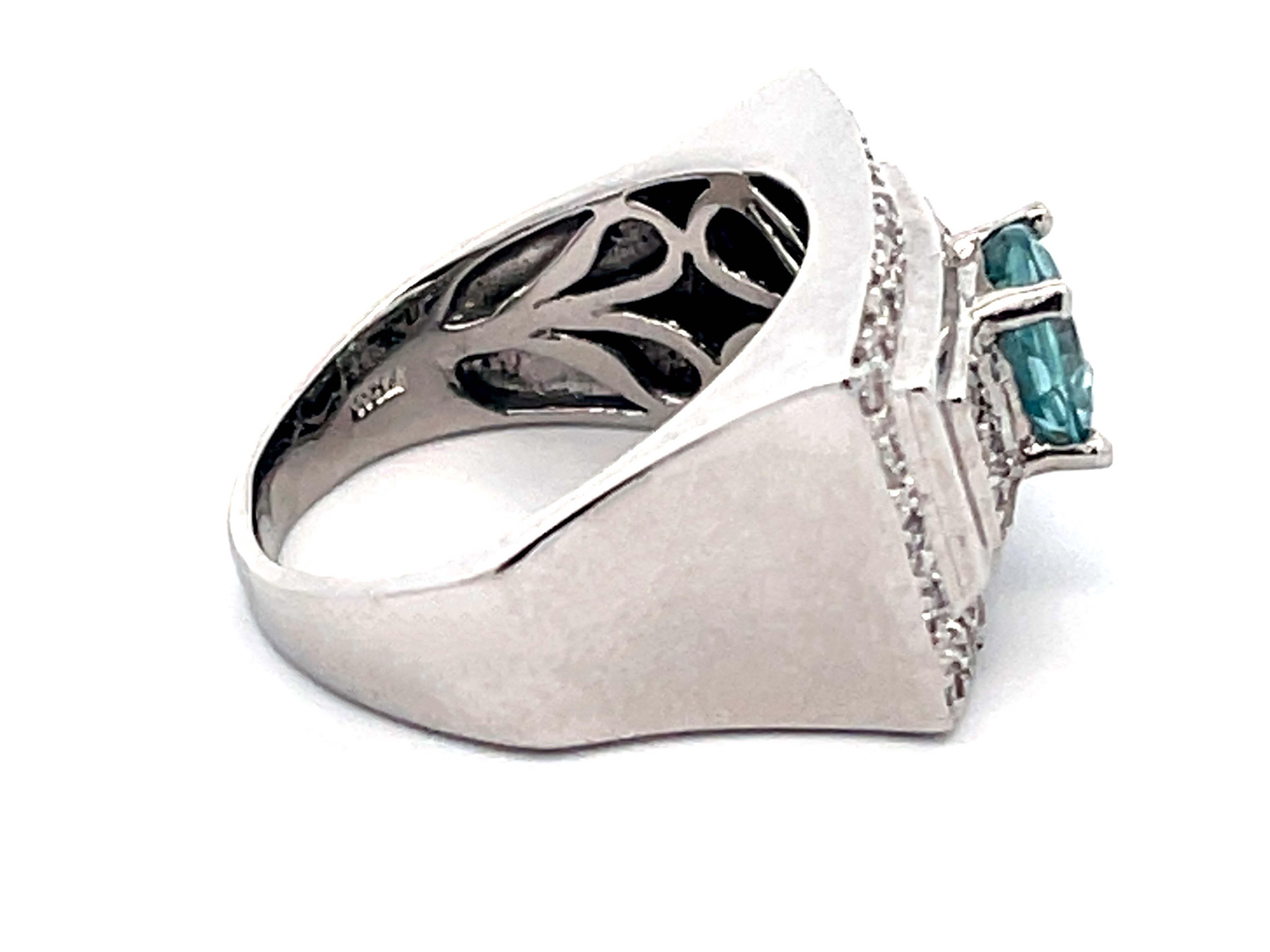 Natural Blue Zircon and Diamond Rectangular Ring in Platinum  In Excellent Condition For Sale In Honolulu, HI