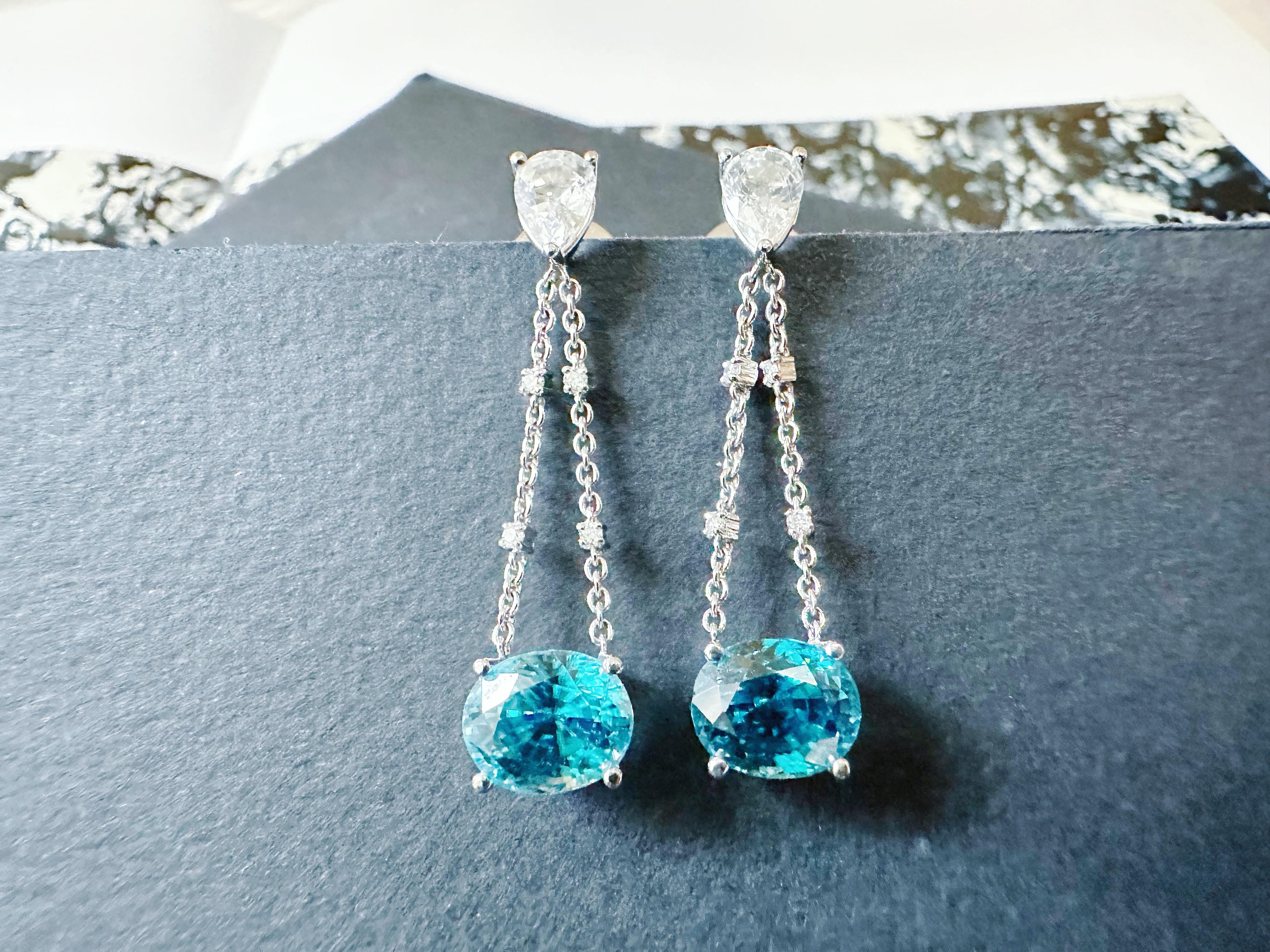 Moderno Natural Blue Zircon and White Sapphire Drop Earrings in 18K White Gold Diamond in vendita