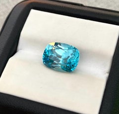 Zircone blu naturale dalla Cambogia 8,62 carati! Taglio a cuscino, Certificato GFCO!