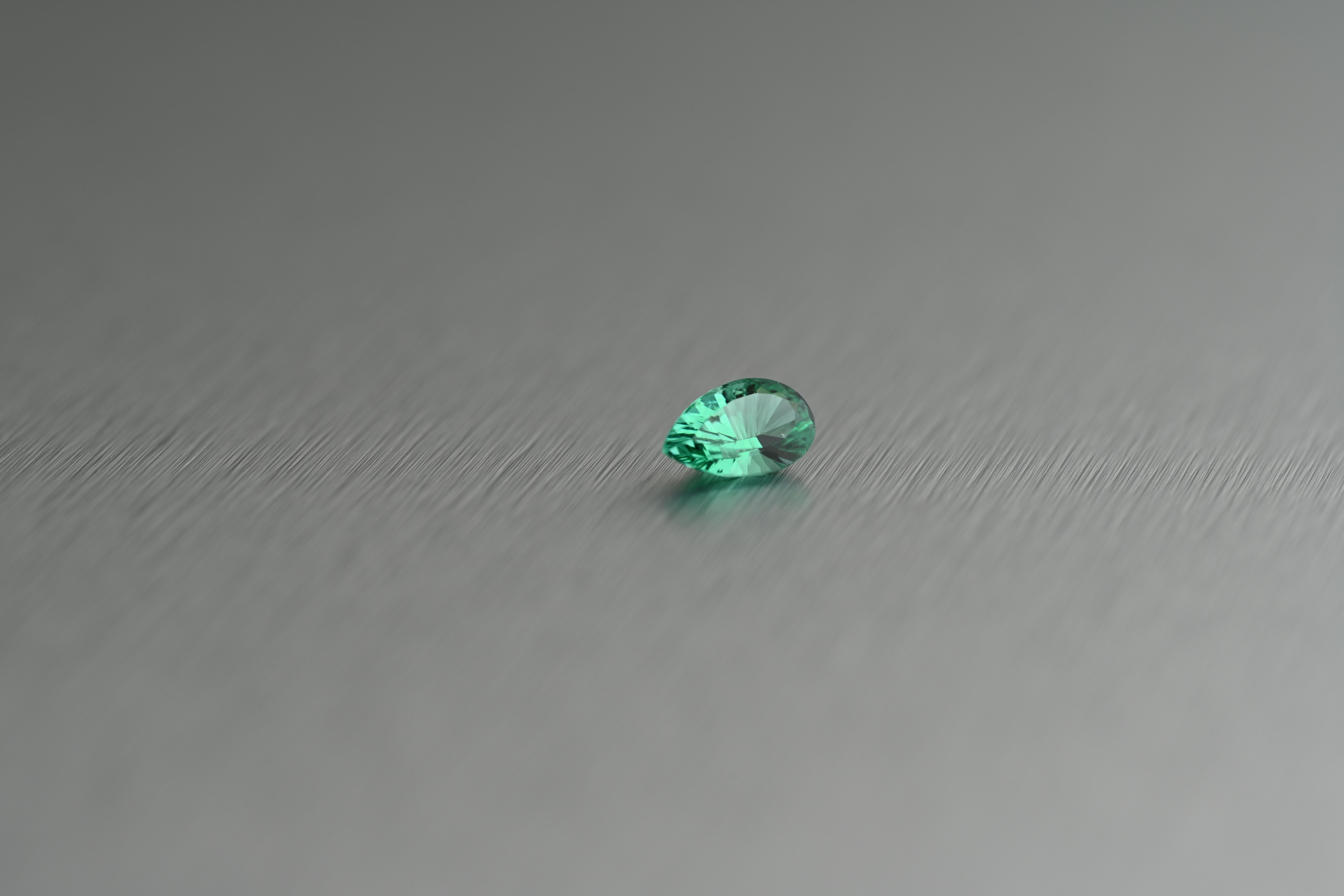 Tormalina brasiliana Paraiba certificata GIA da 0,91 carati, di colore verde-bluastro naturale in vendita 12