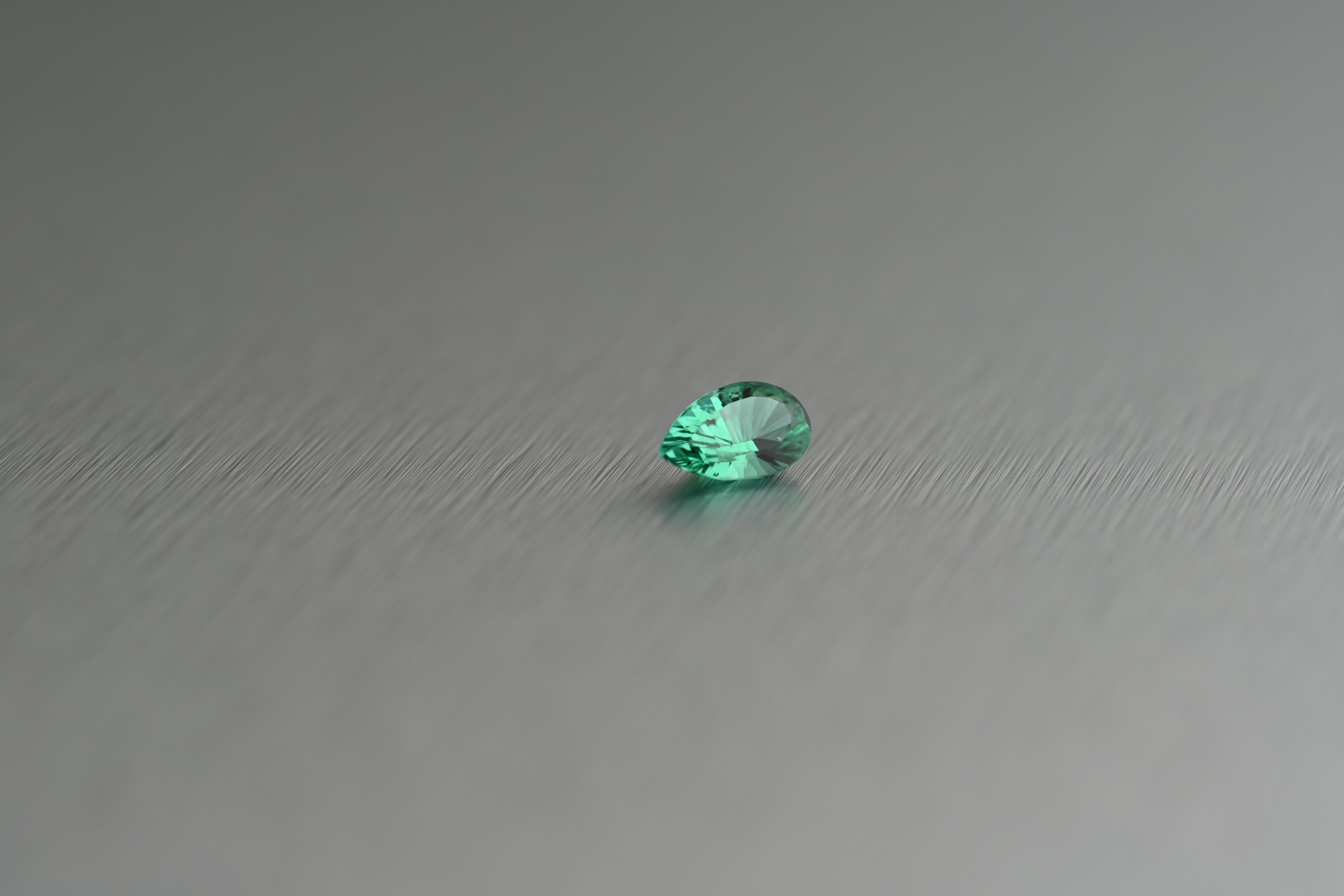 Tormalina brasiliana Paraiba certificata GIA da 0,91 carati, di colore verde-bluastro naturale in vendita 11