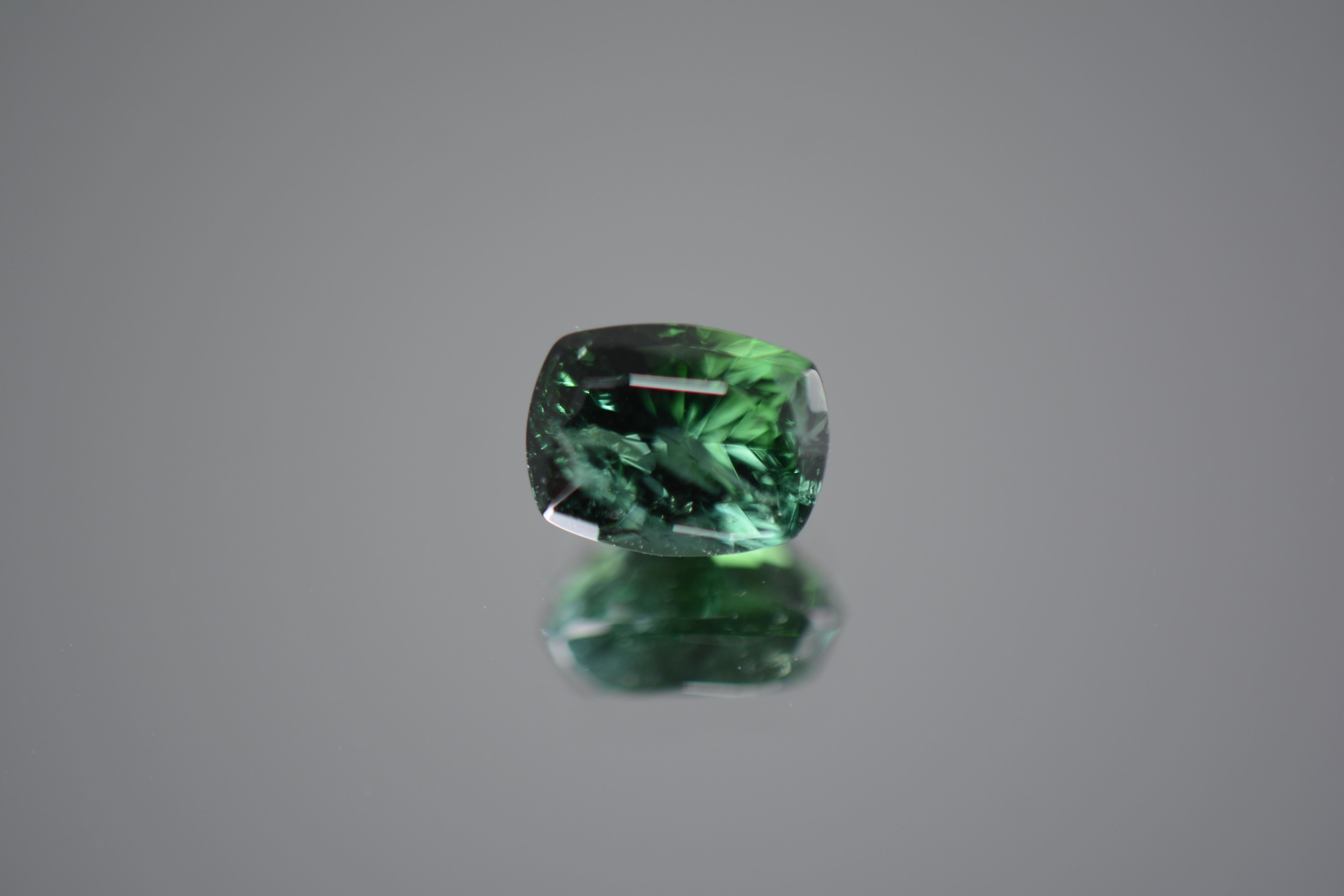 Turmalina Paraiba brasileña verde azulada natural/ 1,33 quilates / Informe GIA en venta 4