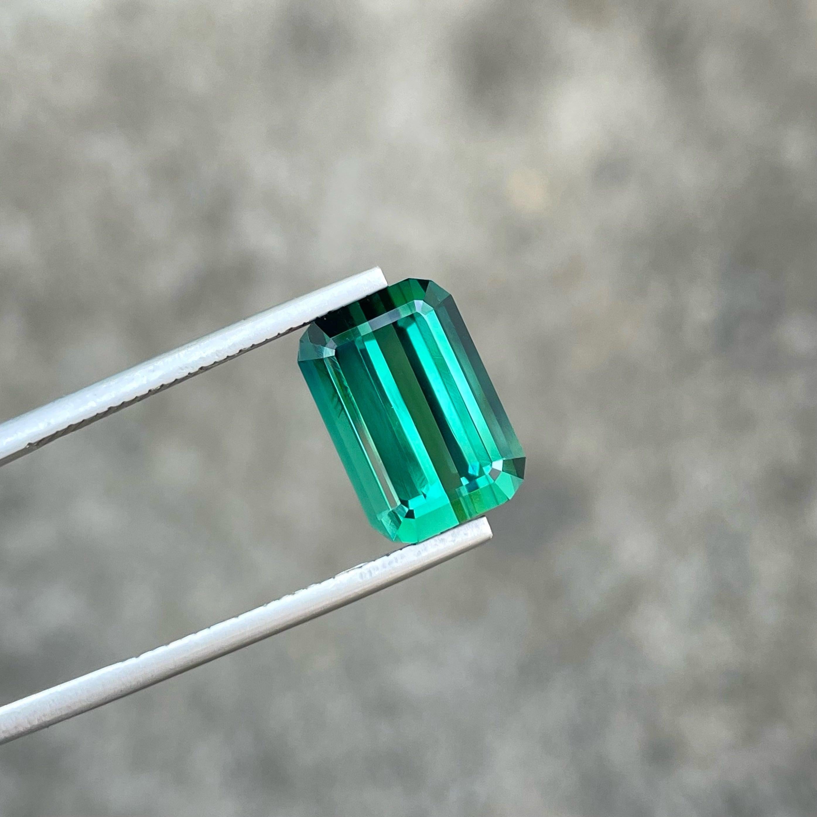 Modern Natural Bluish Green Loose Tourmaline Gemstone 7.20 Carats Emerald Cut