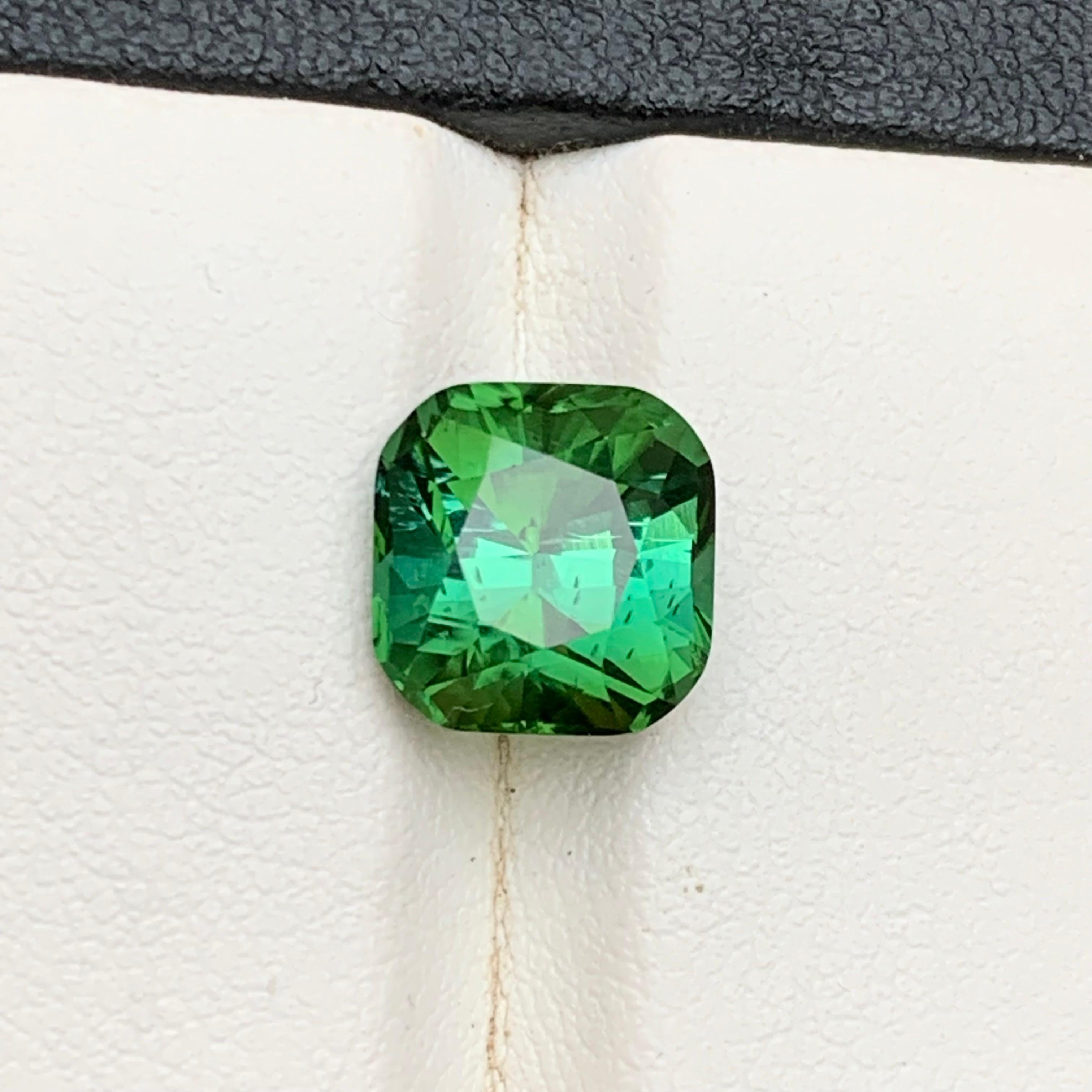 Gema suelta de turmalina verde natural azulada de 4,75 qt, talla cojín, para anillo Contemporáneo en venta