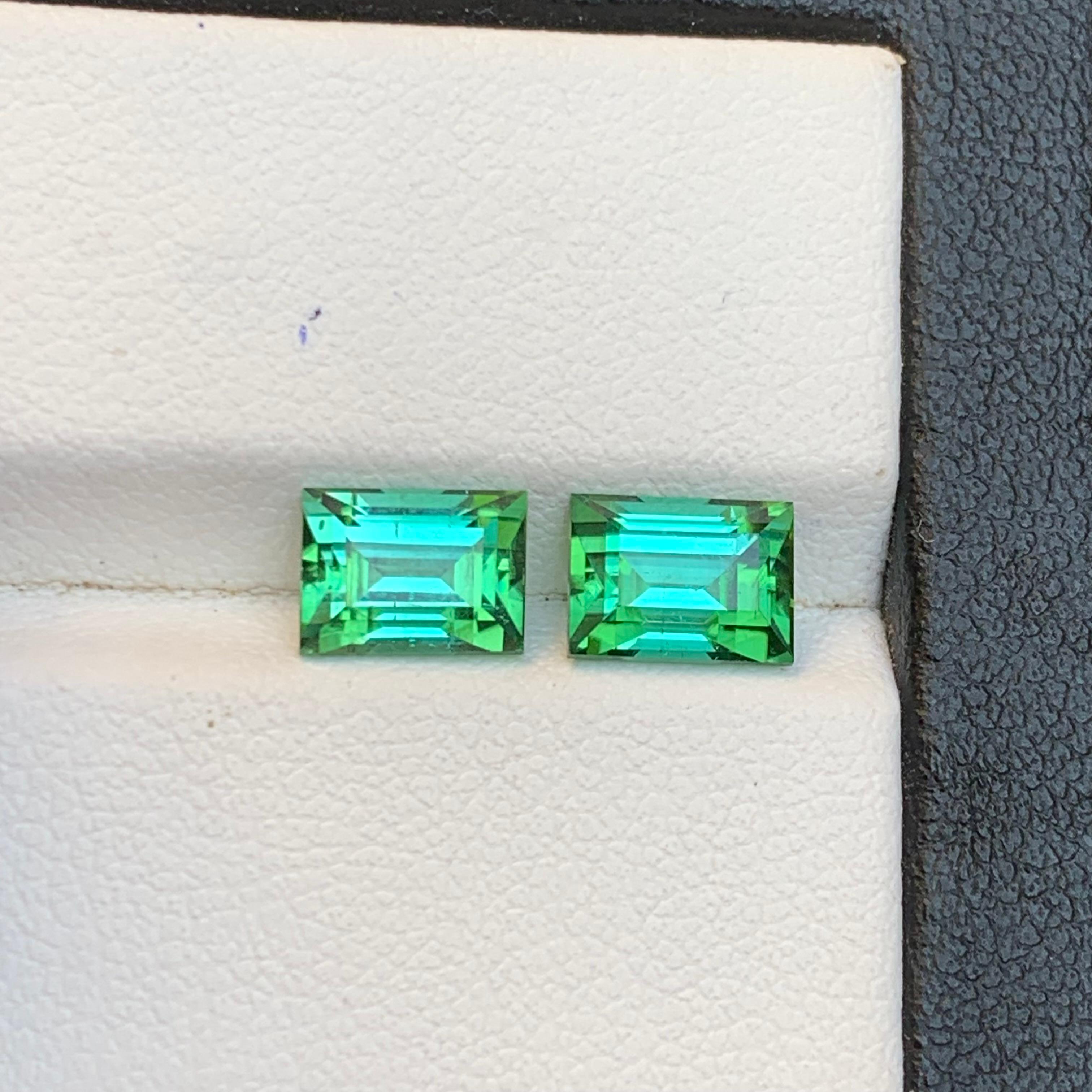 Paire de pierres précieuses en vrac Greene Greene Greene Greene & Greene Naturelle 3.10Ct Baguette Cut Tourmaline Neuf - En vente à Peshawar, PK