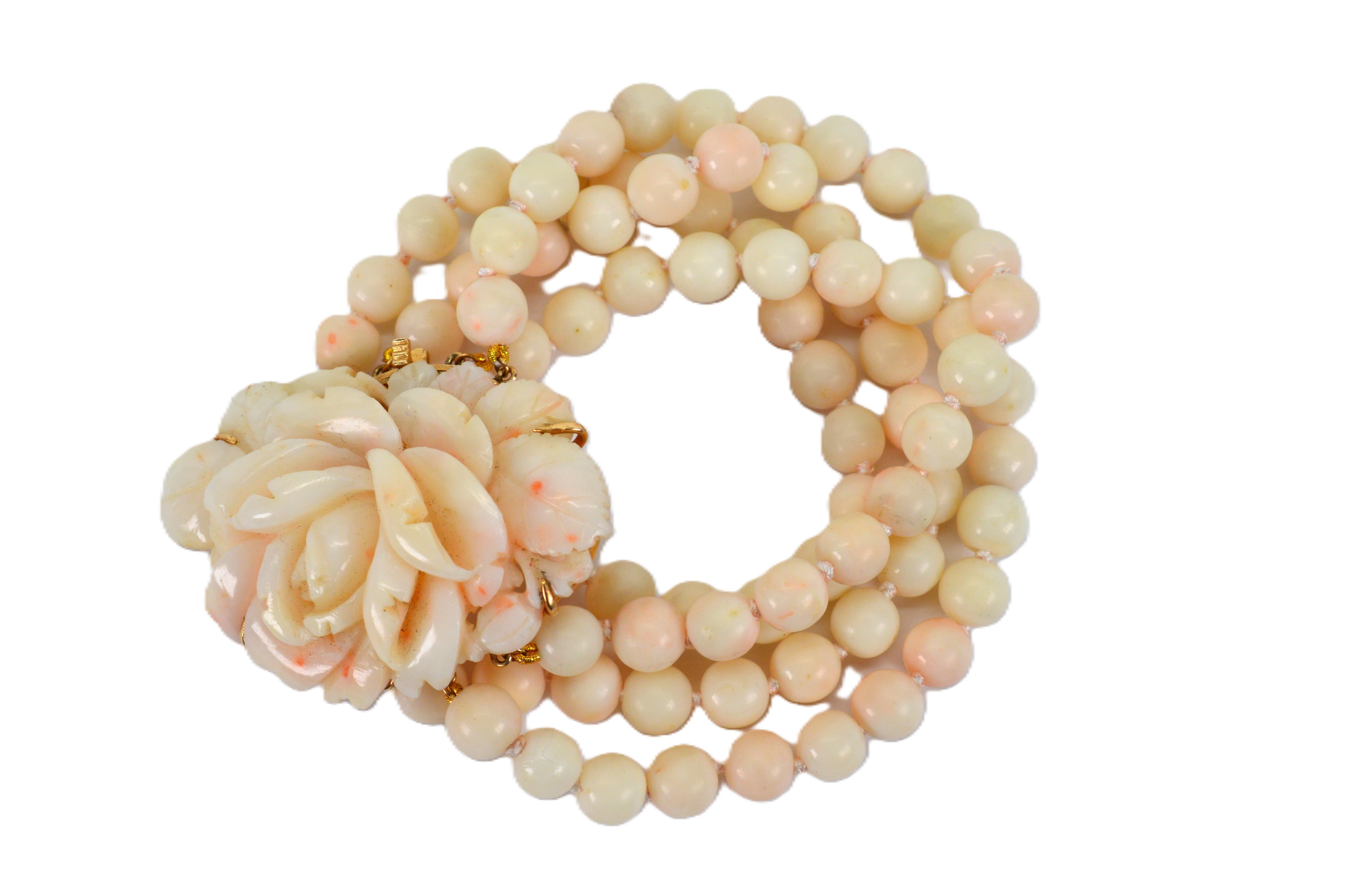 Women's Natural Blush Coral Bead Bracelet w Carved Rose Bud 14 Karat Yellow Gold Clasp For Sale