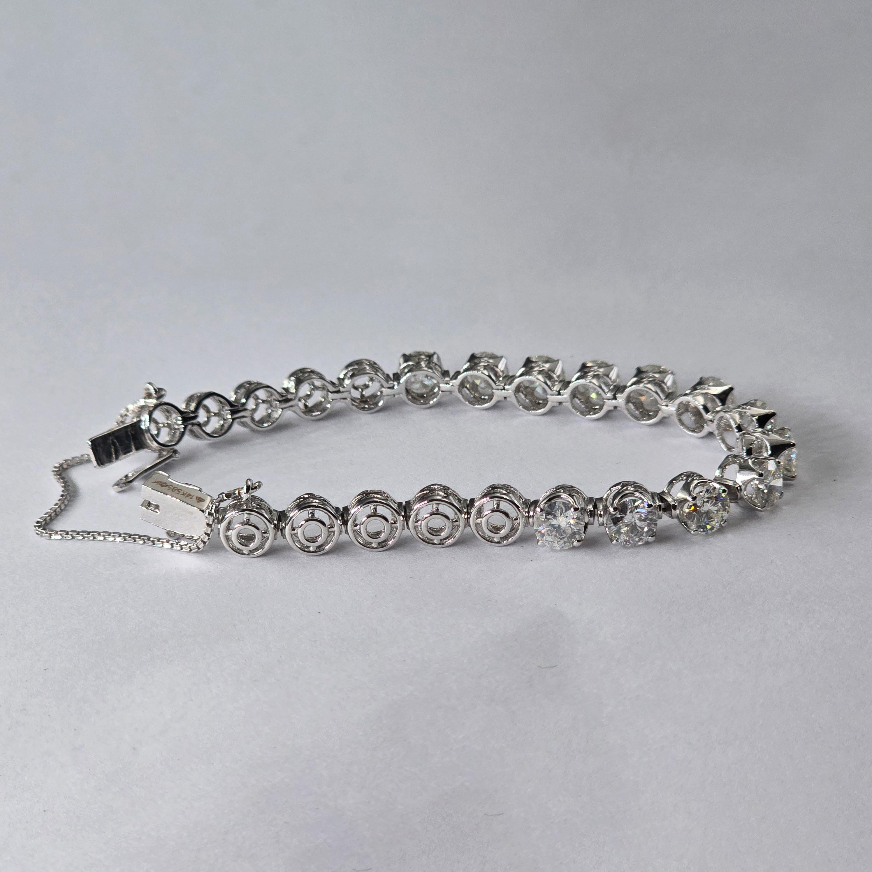 Natural diamond bracelet with 14k gold In New Condition For Sale In jaipur, IN