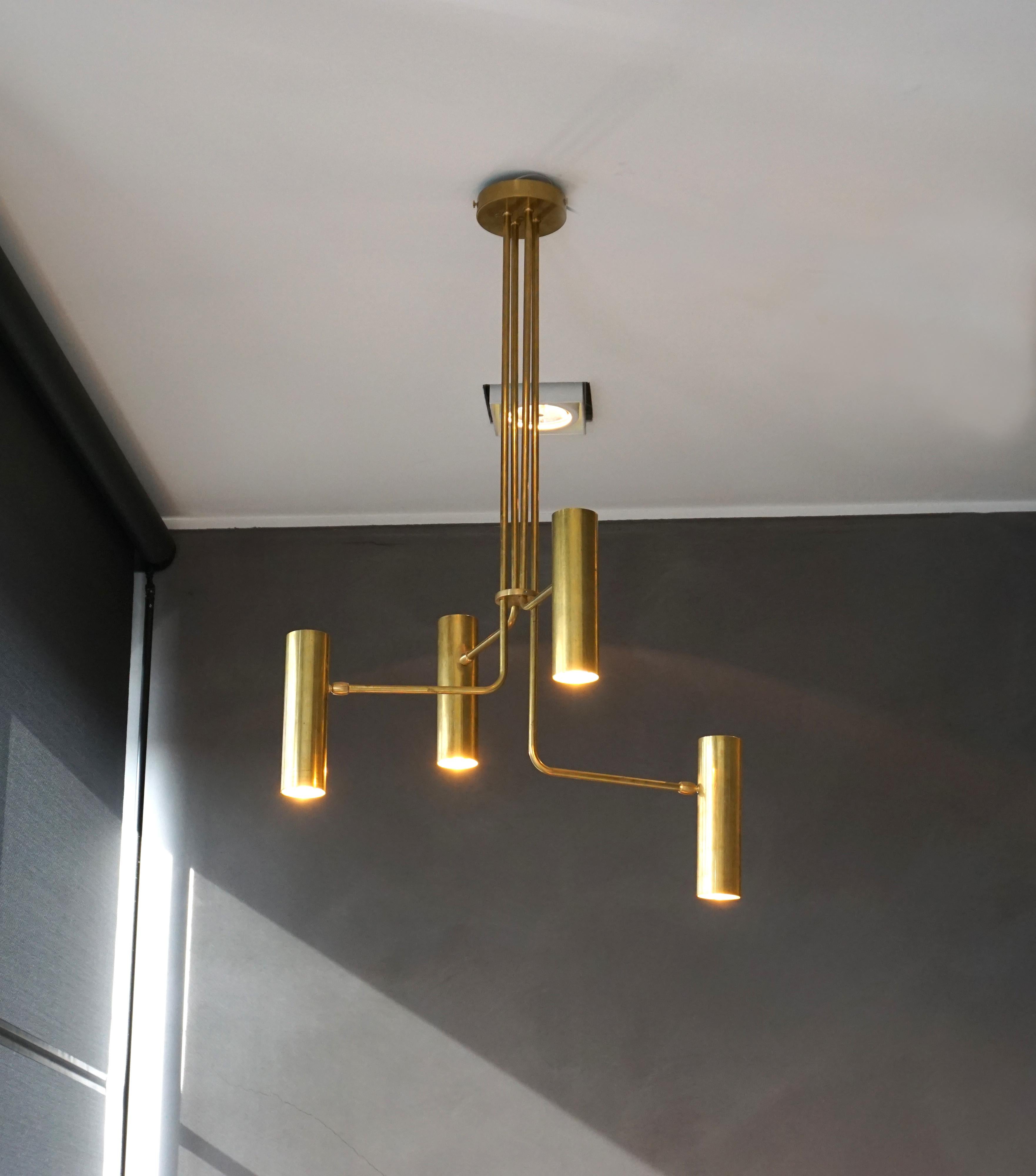 Italian Natural Brass Contemporary-Modern Decorative Chandlier Handcrafted in Italy For Sale