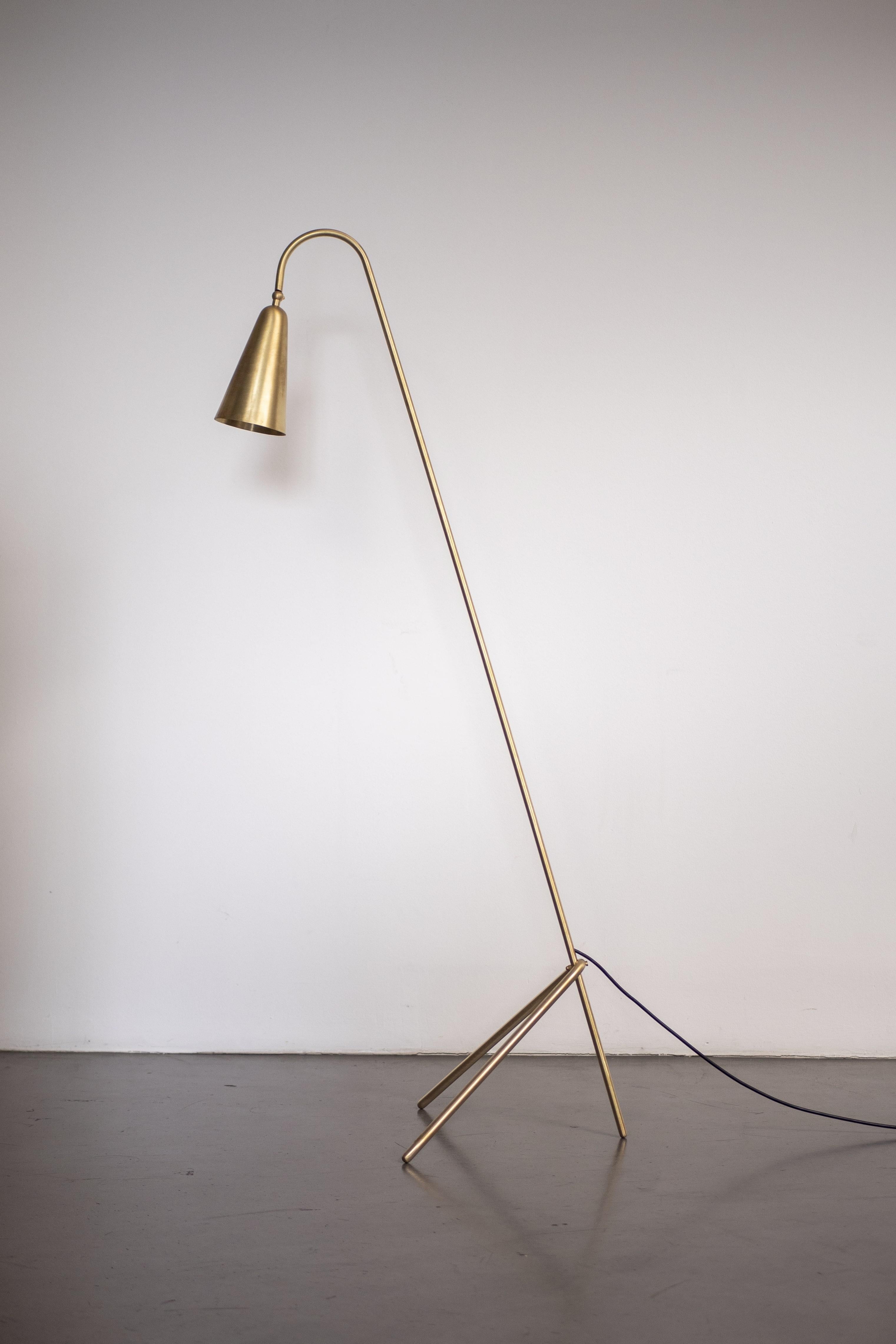 Italian Natural Brass Contemporary-Modern Floor Lamp Handcrafted in Italy by 247lab For Sale