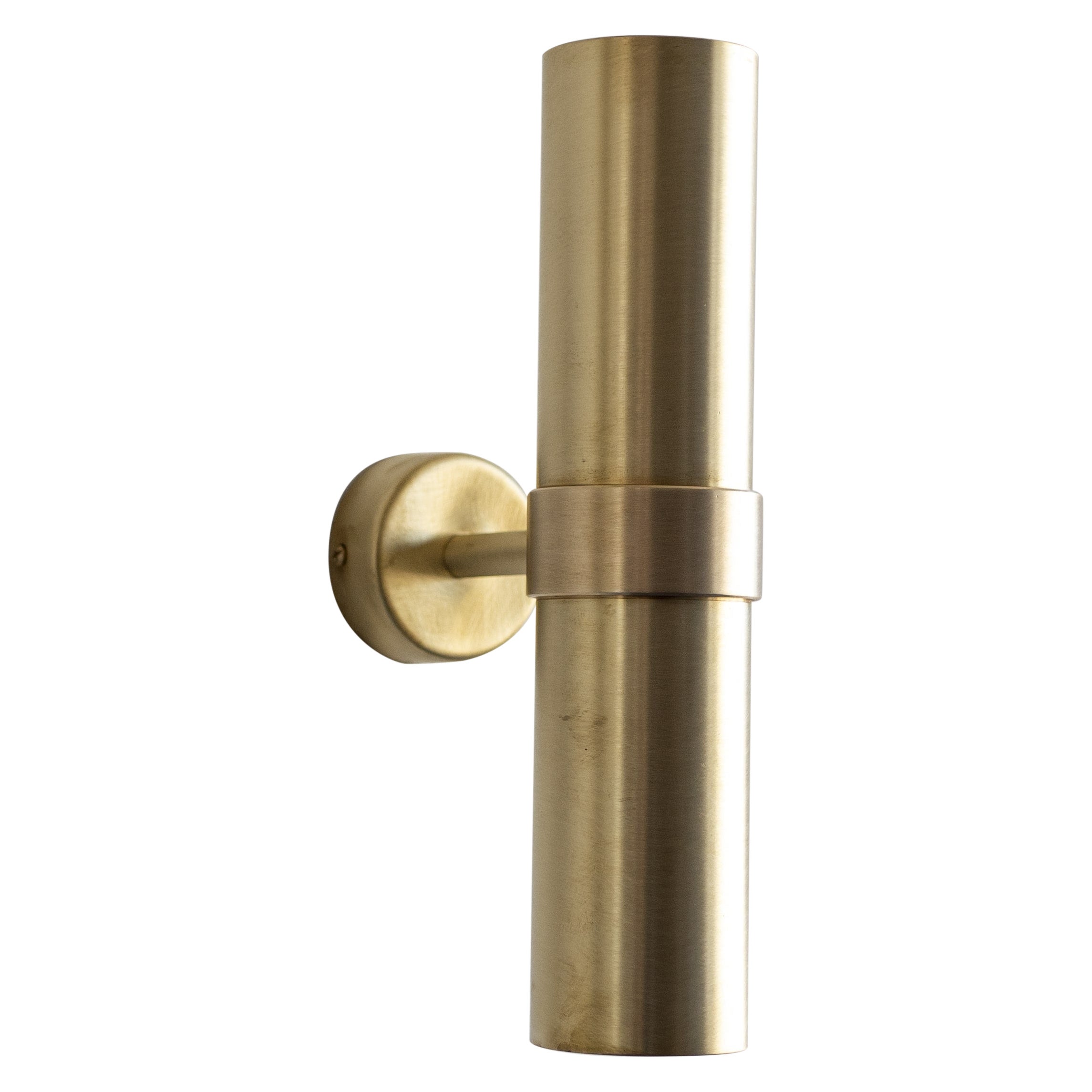 Lampe murale cylindrique en laiton naturel contemporaine et moderne fabriquée à la main en Italie