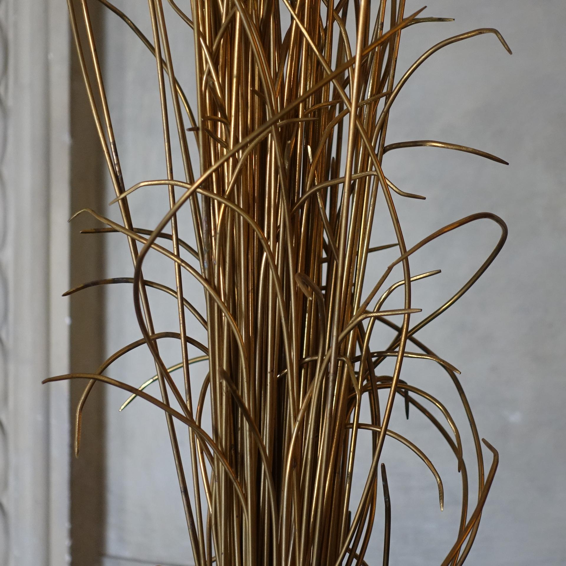 Late 20th Century Natural Brass Wire Abstract Sculpture, Black Steel Base, Italy, 1970's Circa