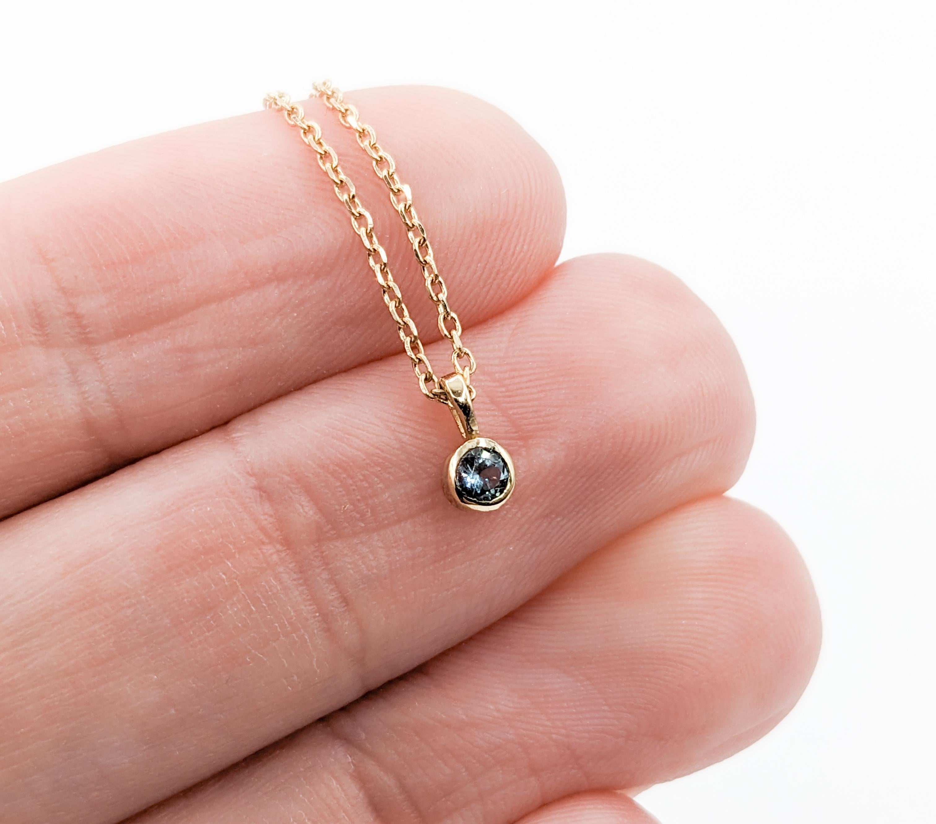 Natürlicher brasilianischer Alexandrit-Anhänger mit Kette aus Gelbgold (Zeitgenössisch)