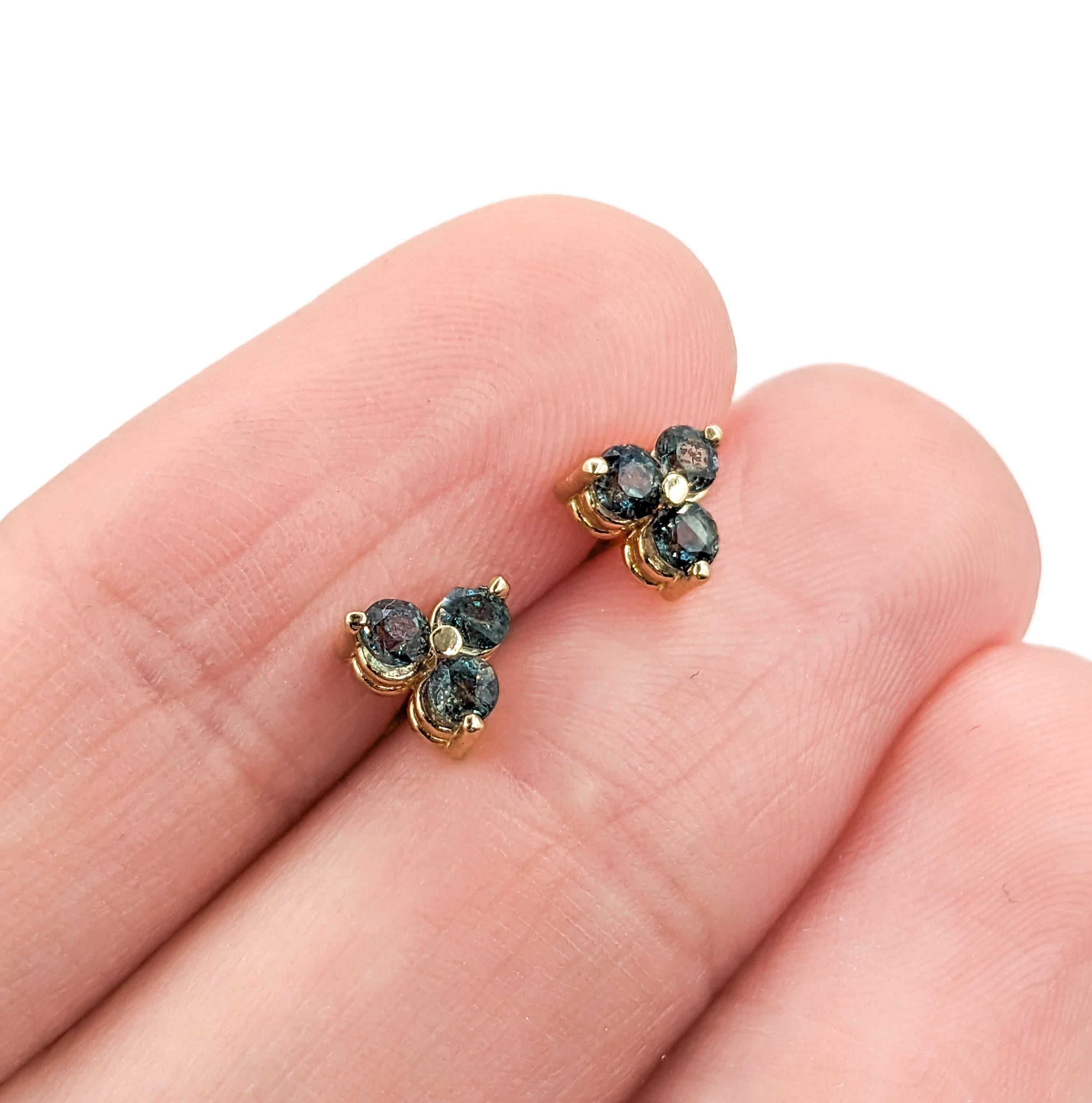 Contemporary Natural Brazilian Alexandrite Stud Earrings in Yellow Gold For Sale