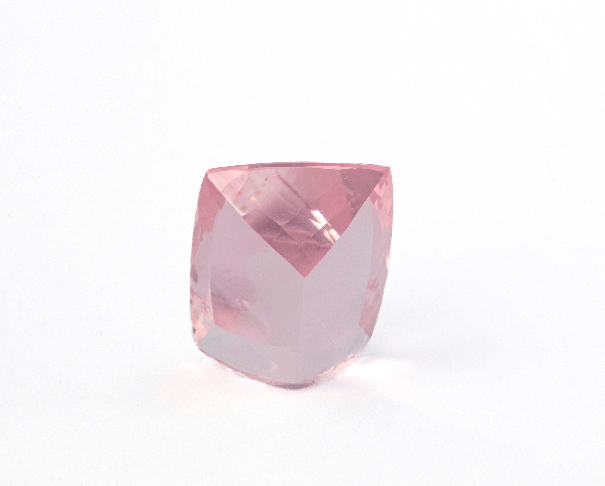 Natural Brazilian Morganite 47.05 Carat Cushion Cut Loose Gem In New Condition For Sale In Valenza , IT