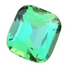 Natürlicher heller lebhafter mintgrüner Turmalin-Edelstein für Ring-Anhänger-Schmuck