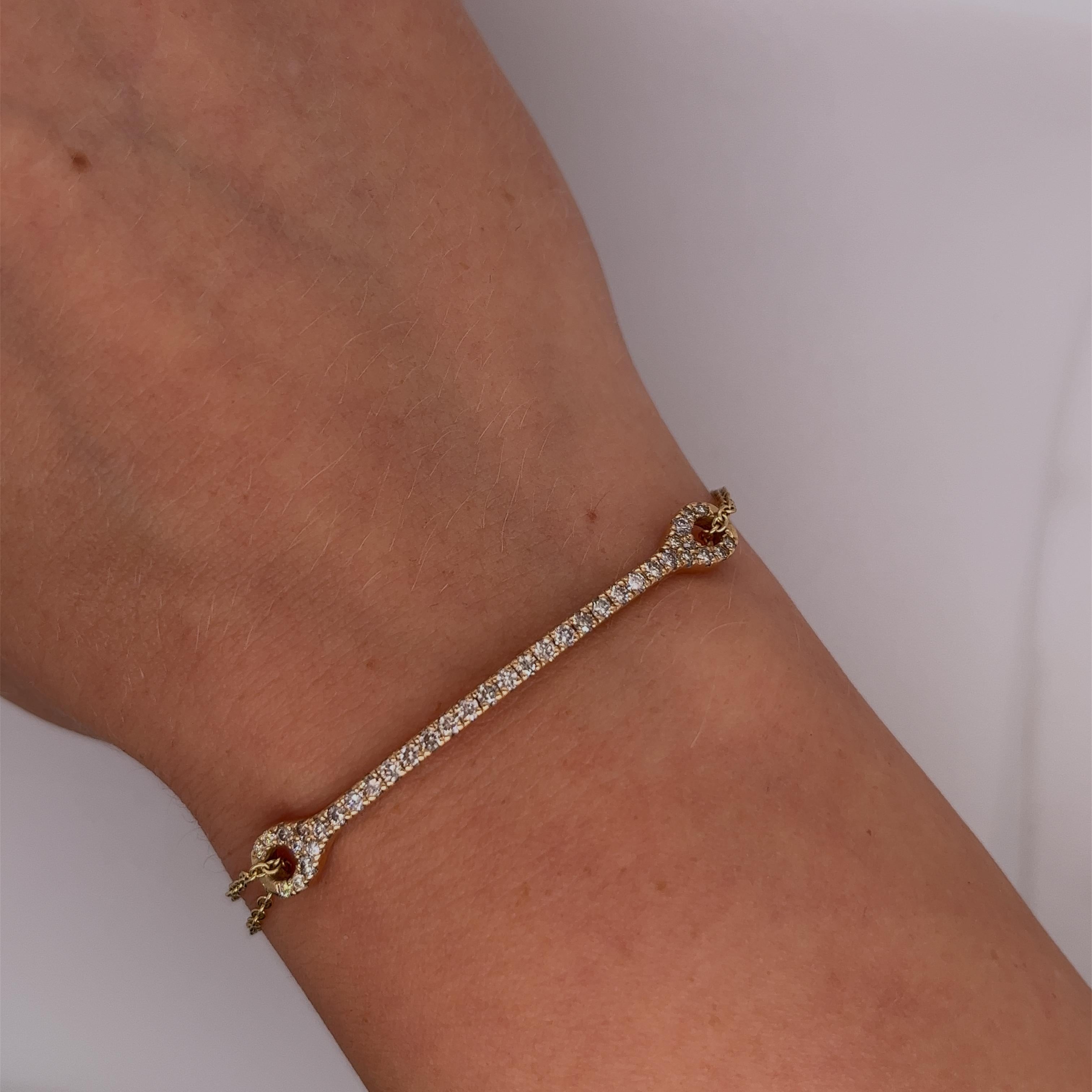 Natural Brown Diamonds Bar Bracelet in 14ct Yellow Gold In New Condition For Sale In London, GB