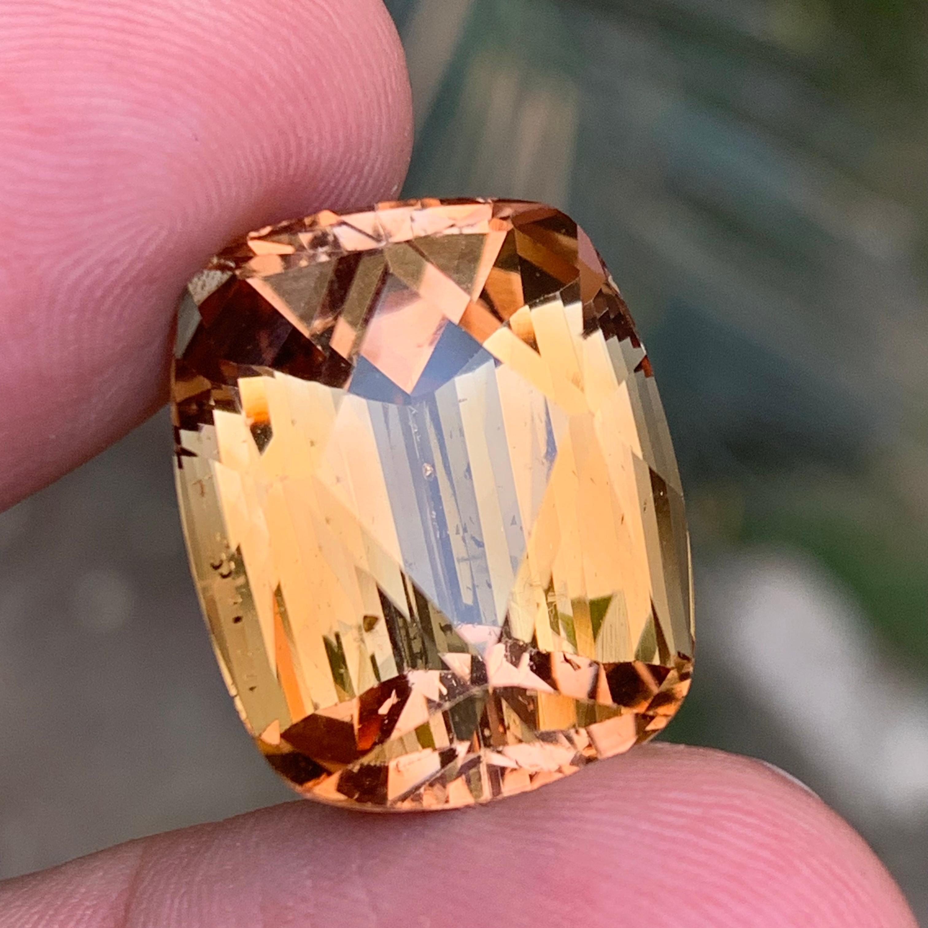 Topacio marrón natural 39.95 qt gema suelta talla cojín - gran piedra de colección Contemporáneo en venta