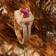 Natural Burma Red Spinel and Diamond 14 Karat Yellow Gold Ring